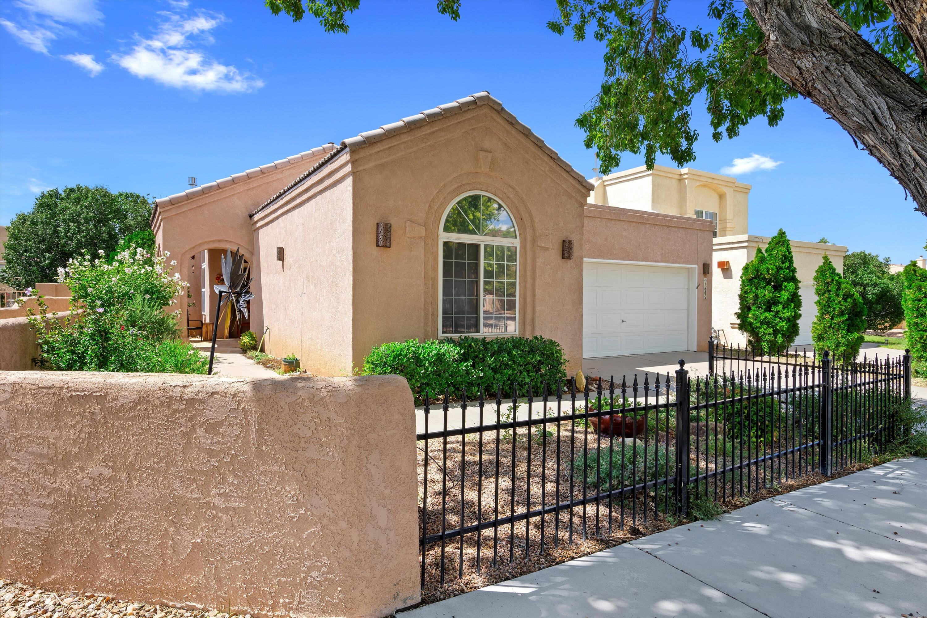 7605 La Mariposa Place NE
