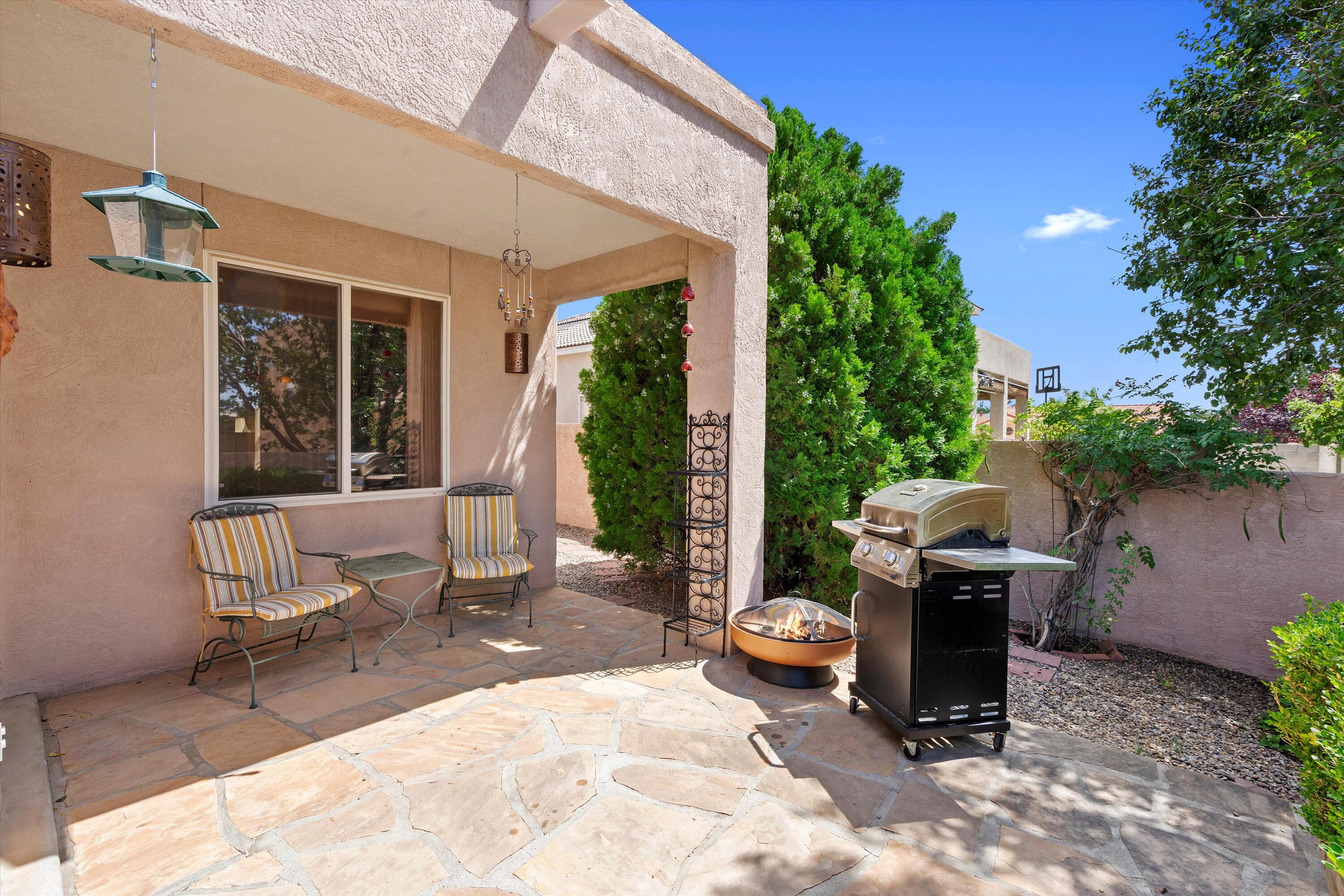 7605 La Mariposa Place NE