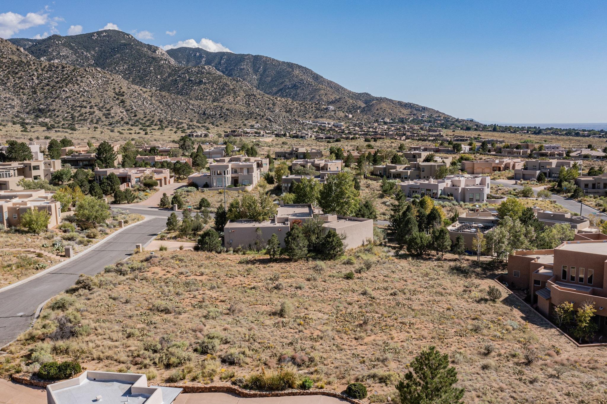 6105 Club Cholla Court NE