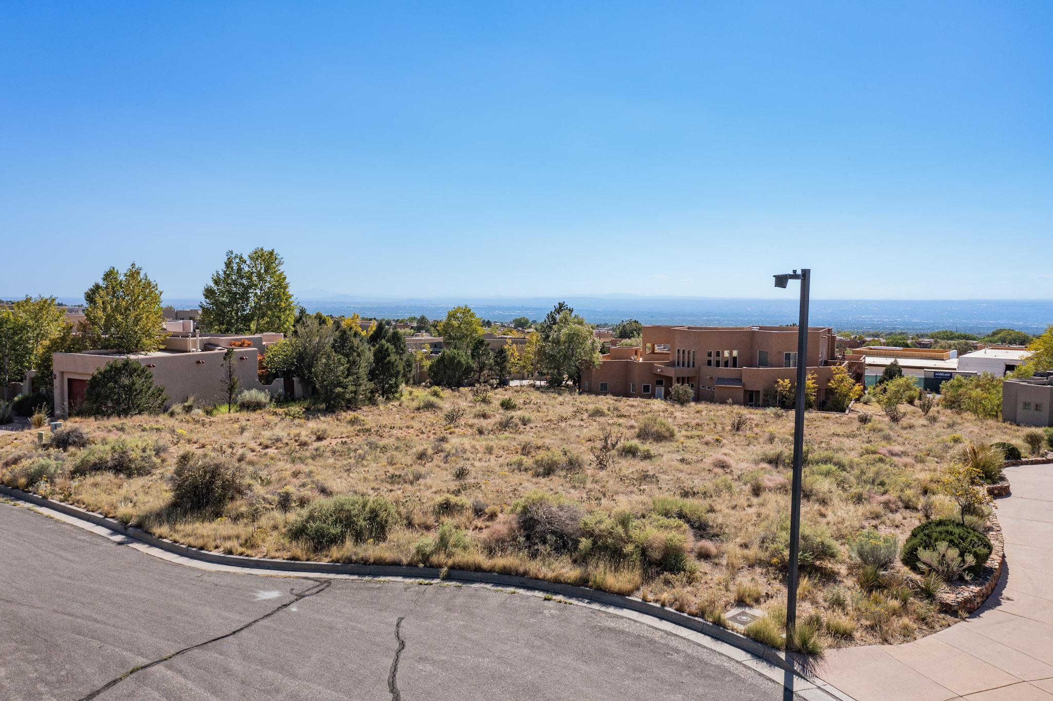 6105 Club Cholla Court NE