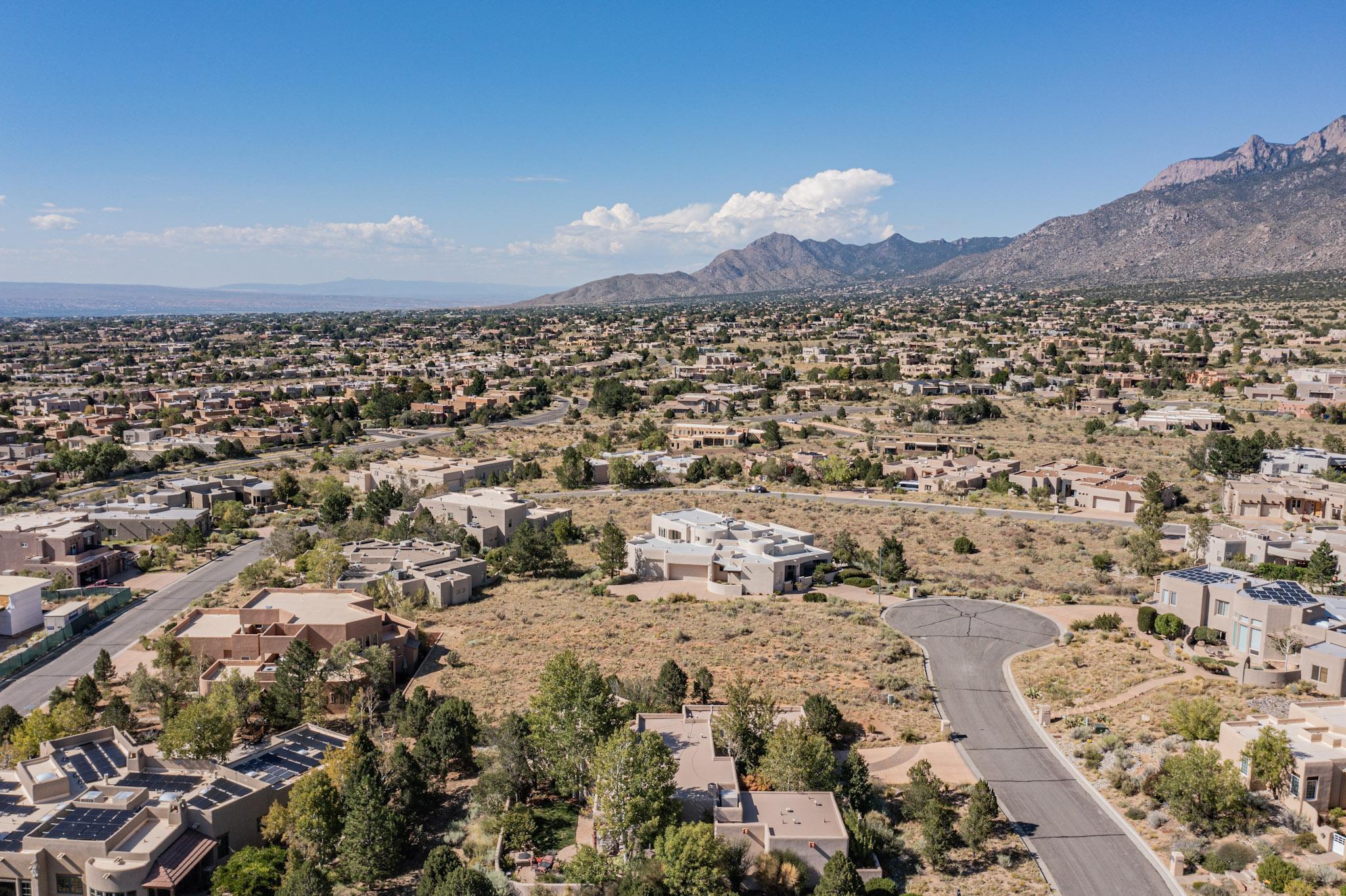 6105 Club Cholla Court NE