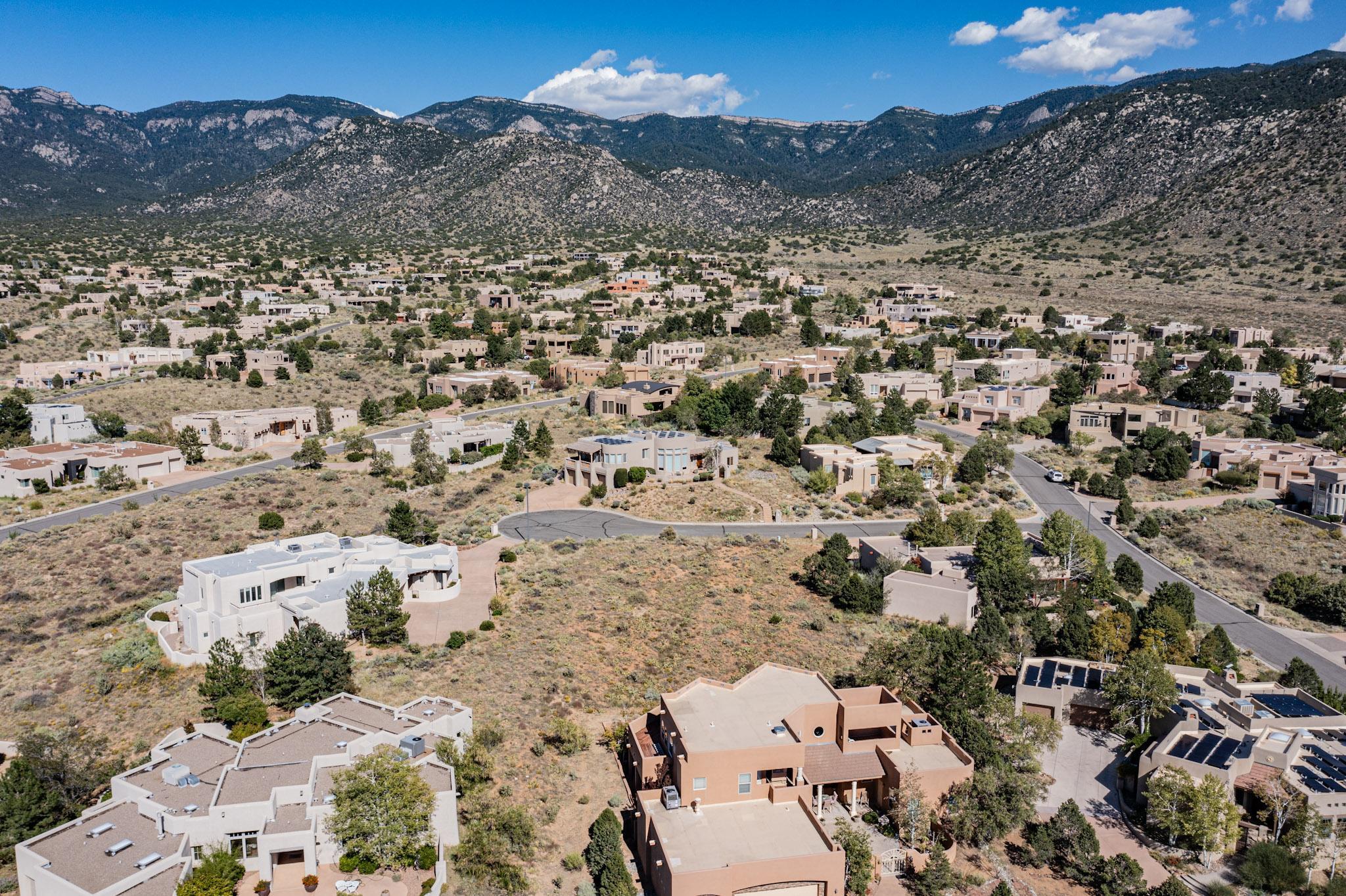 6105 Club Cholla Court NE