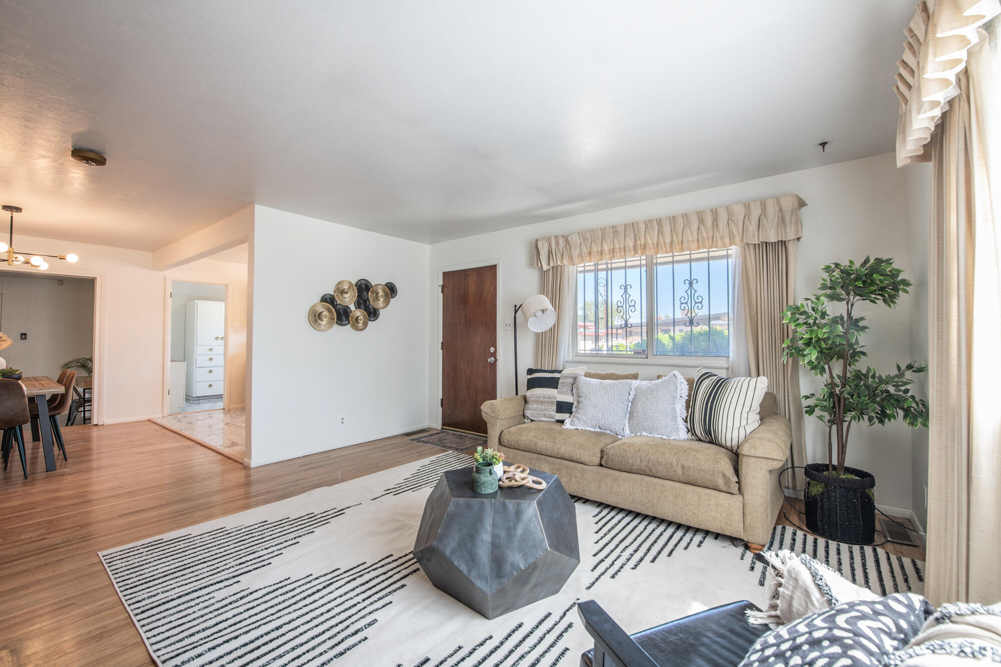 10416 PRINCESS JEANNE Avenue NE