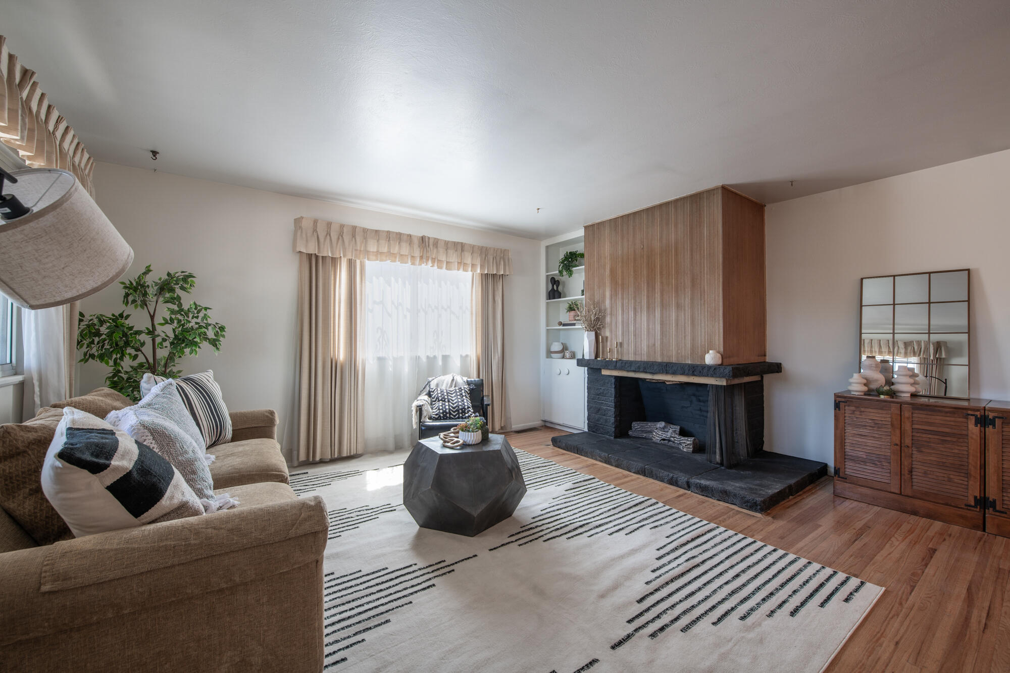 10416 PRINCESS JEANNE Avenue NE