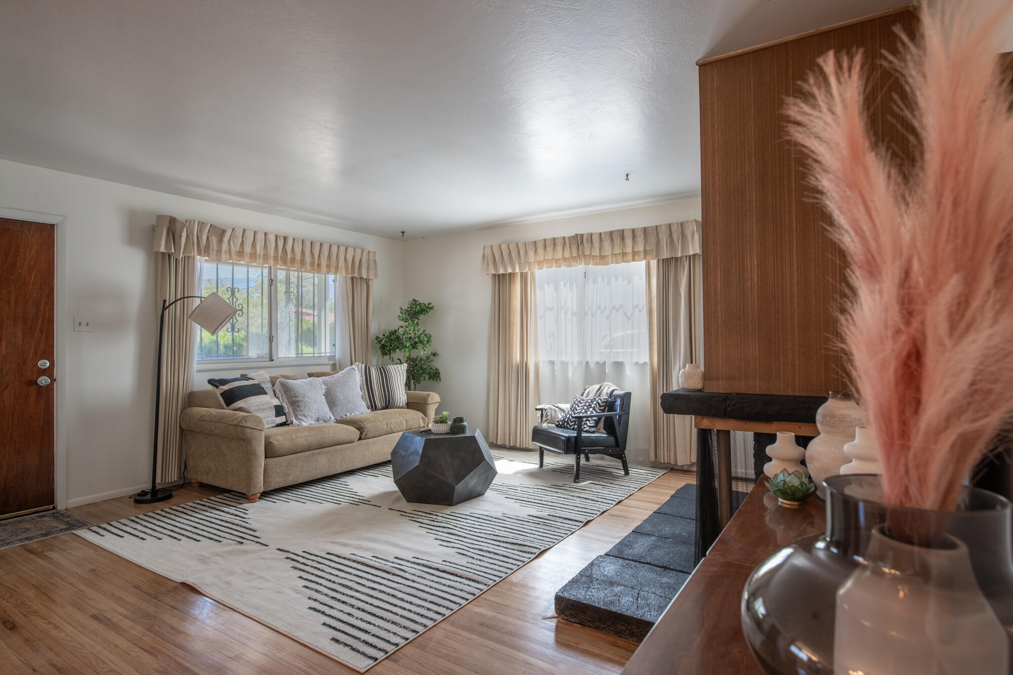 10416 PRINCESS JEANNE Avenue NE