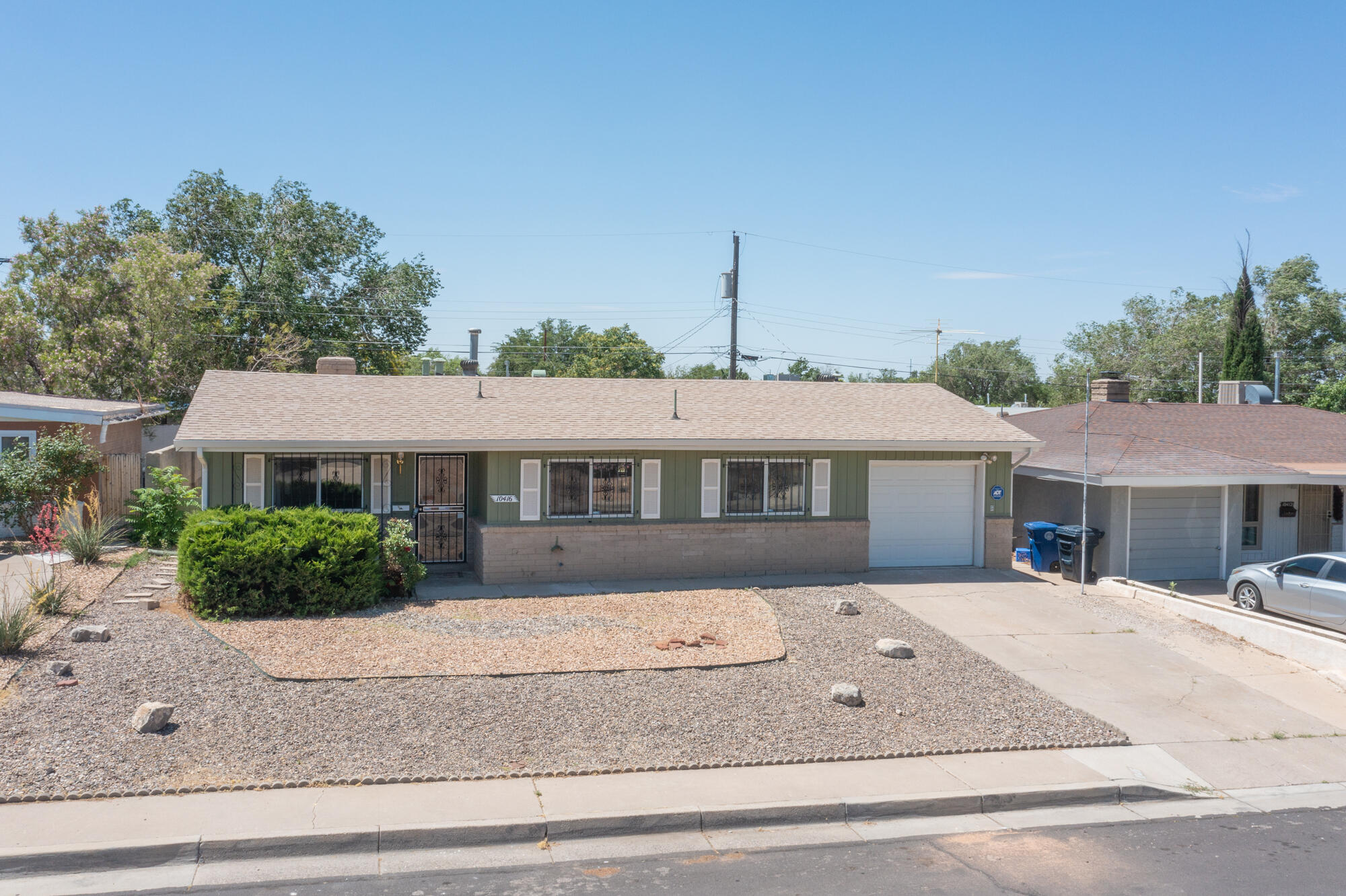 10416 PRINCESS JEANNE Avenue NE