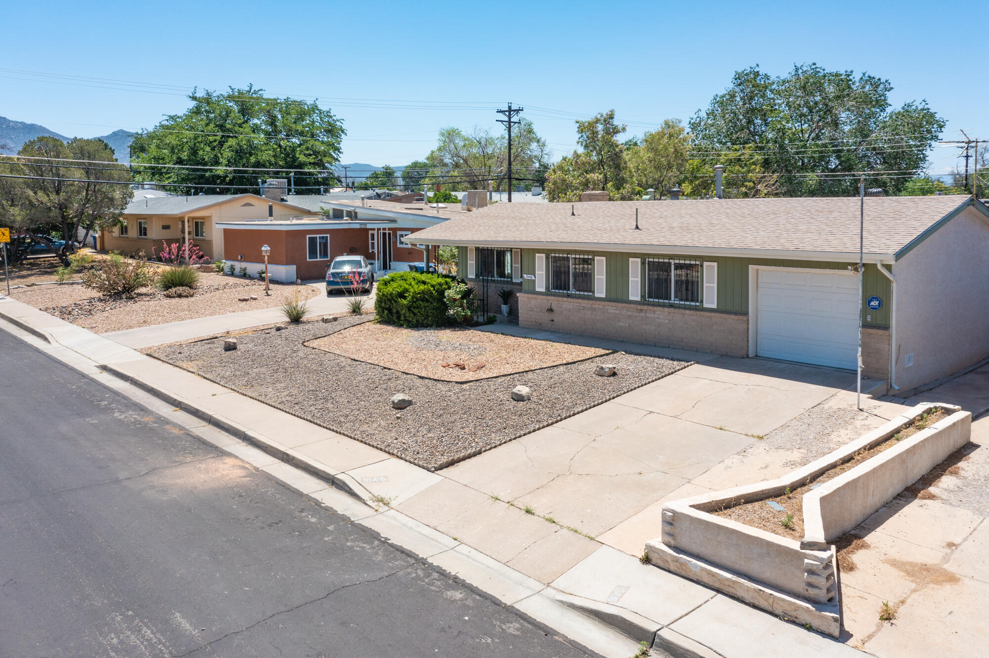 10416 PRINCESS JEANNE Avenue NE