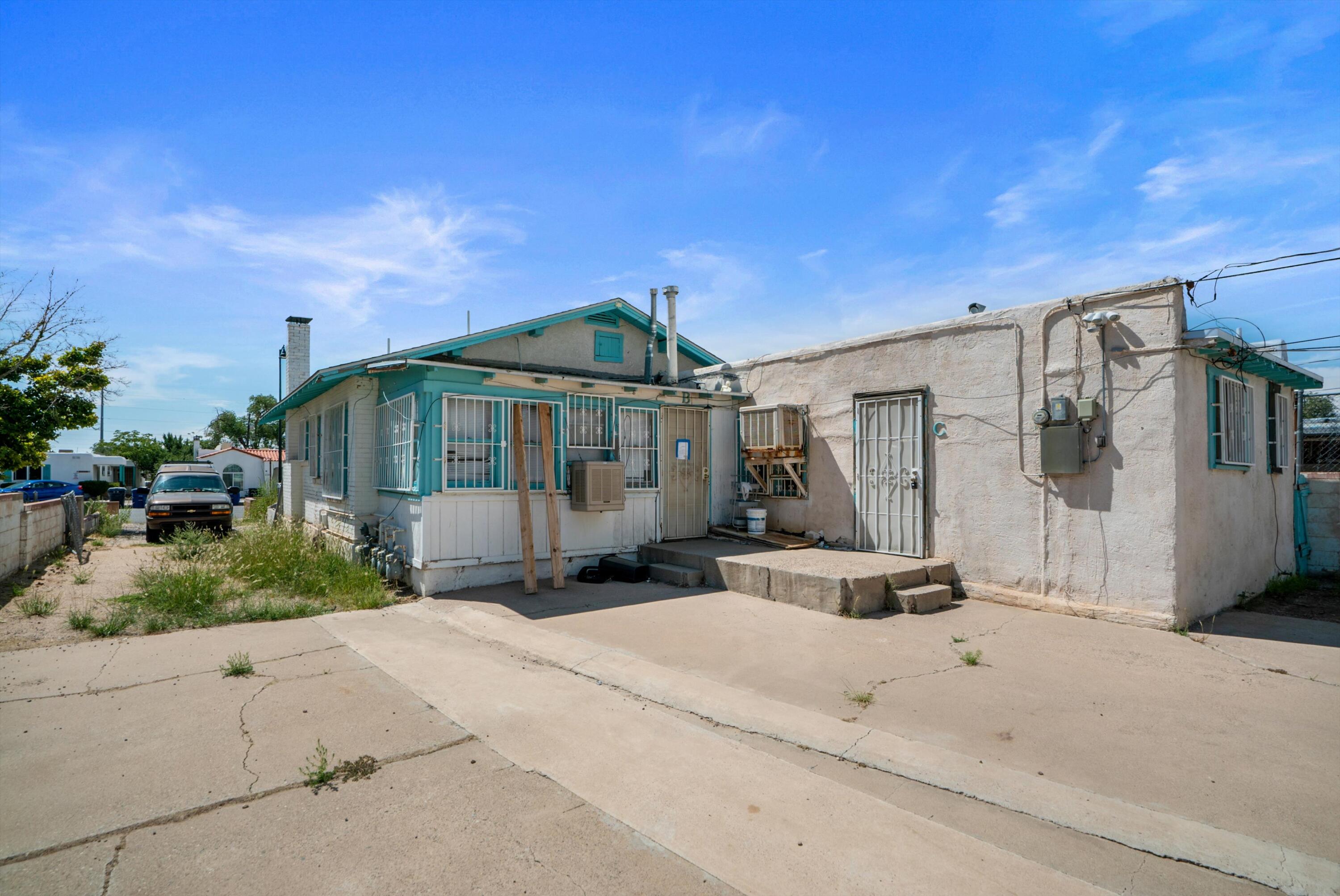 405 Yale Boulevard SE