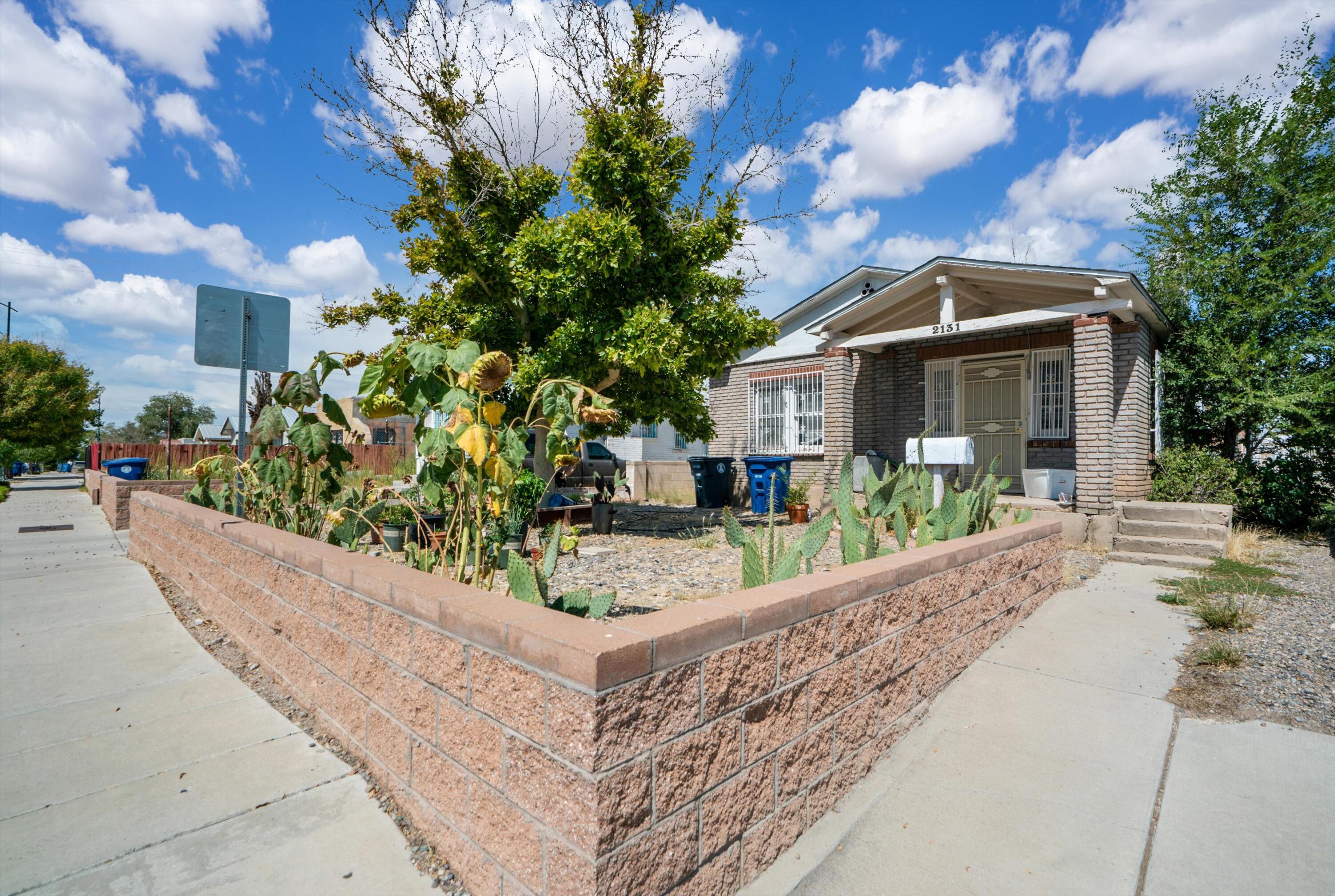 405 Yale Boulevard SE