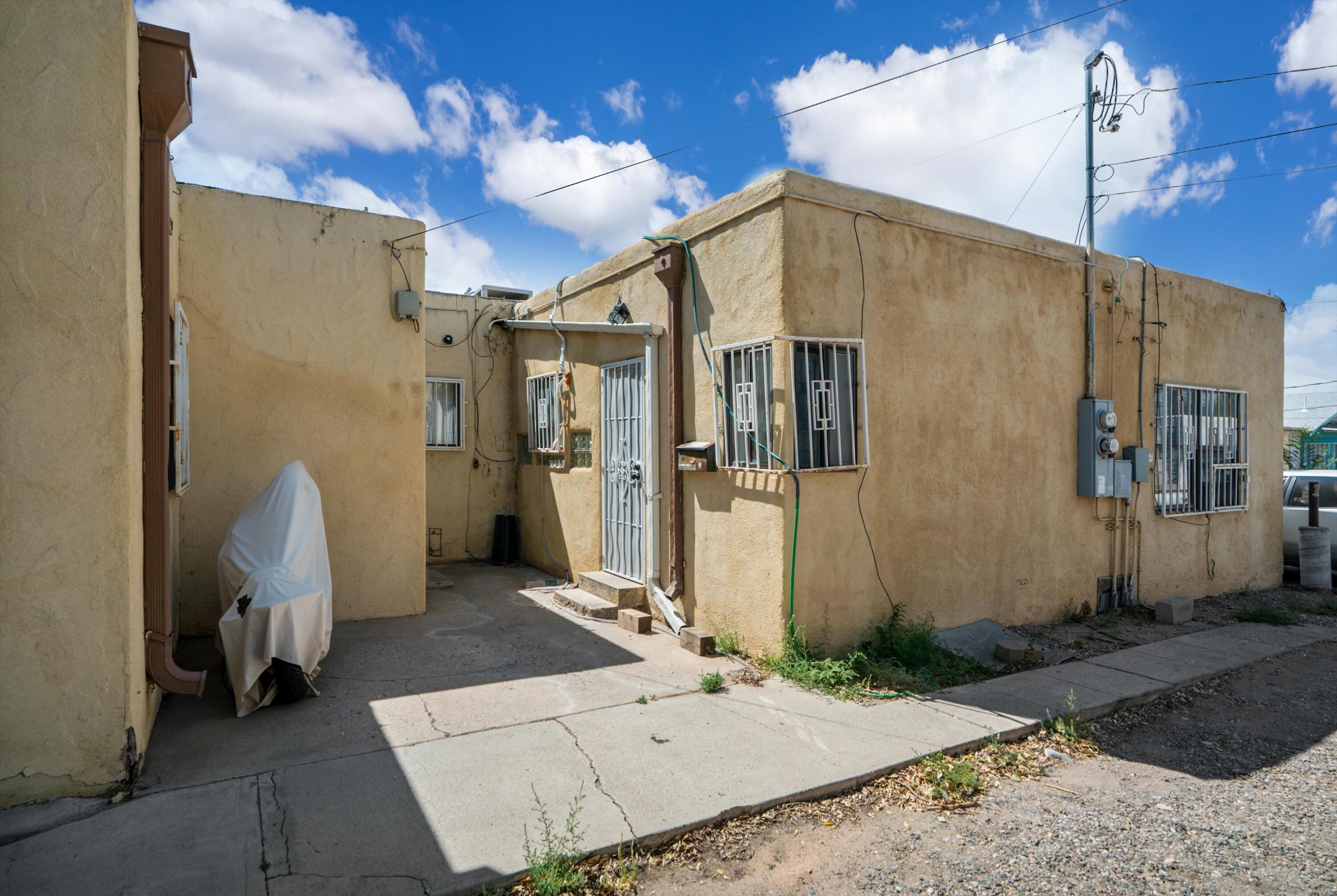405 Yale Boulevard SE