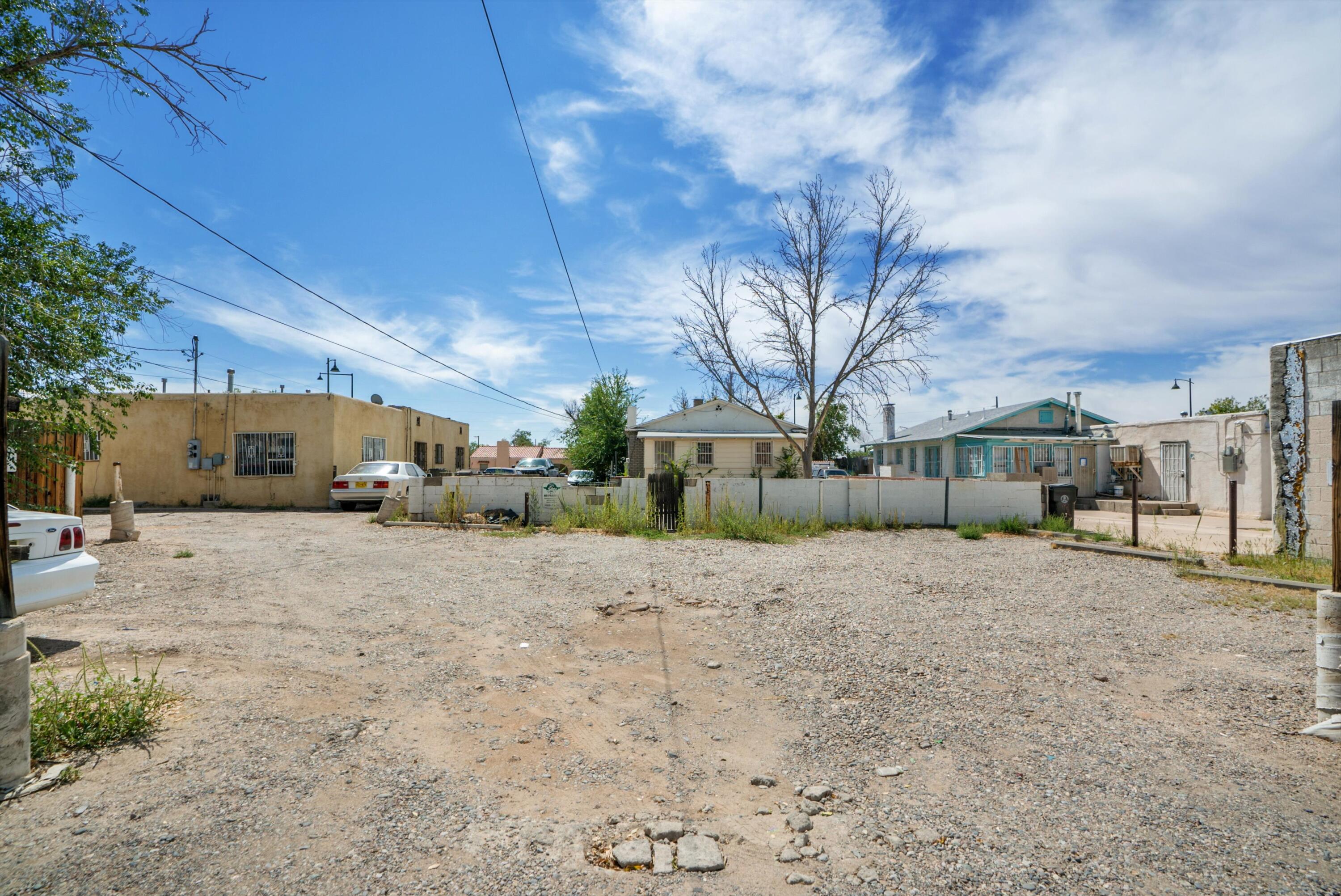 405 Yale Boulevard SE
