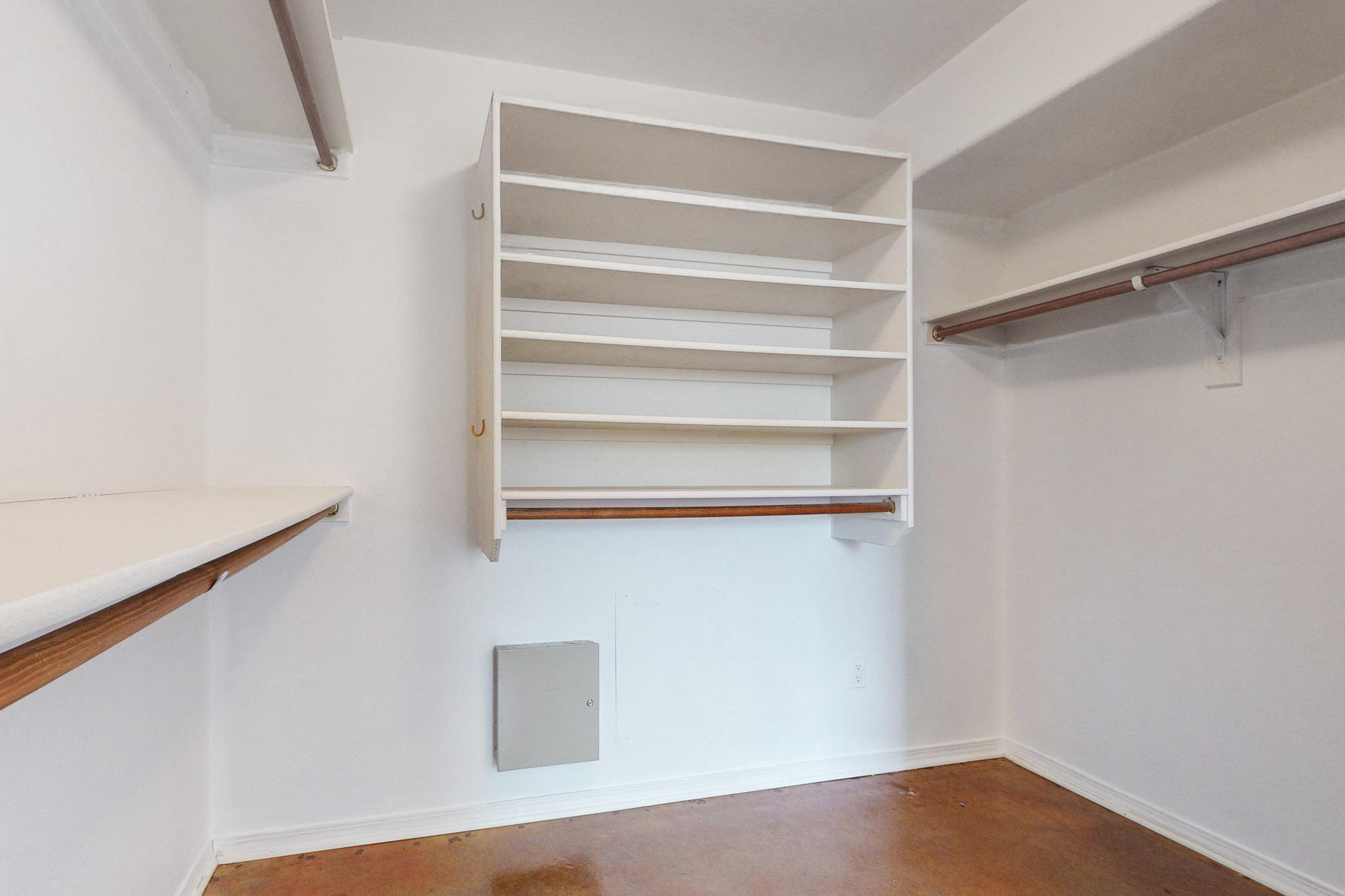 5940 LAS CADENAS Road NW