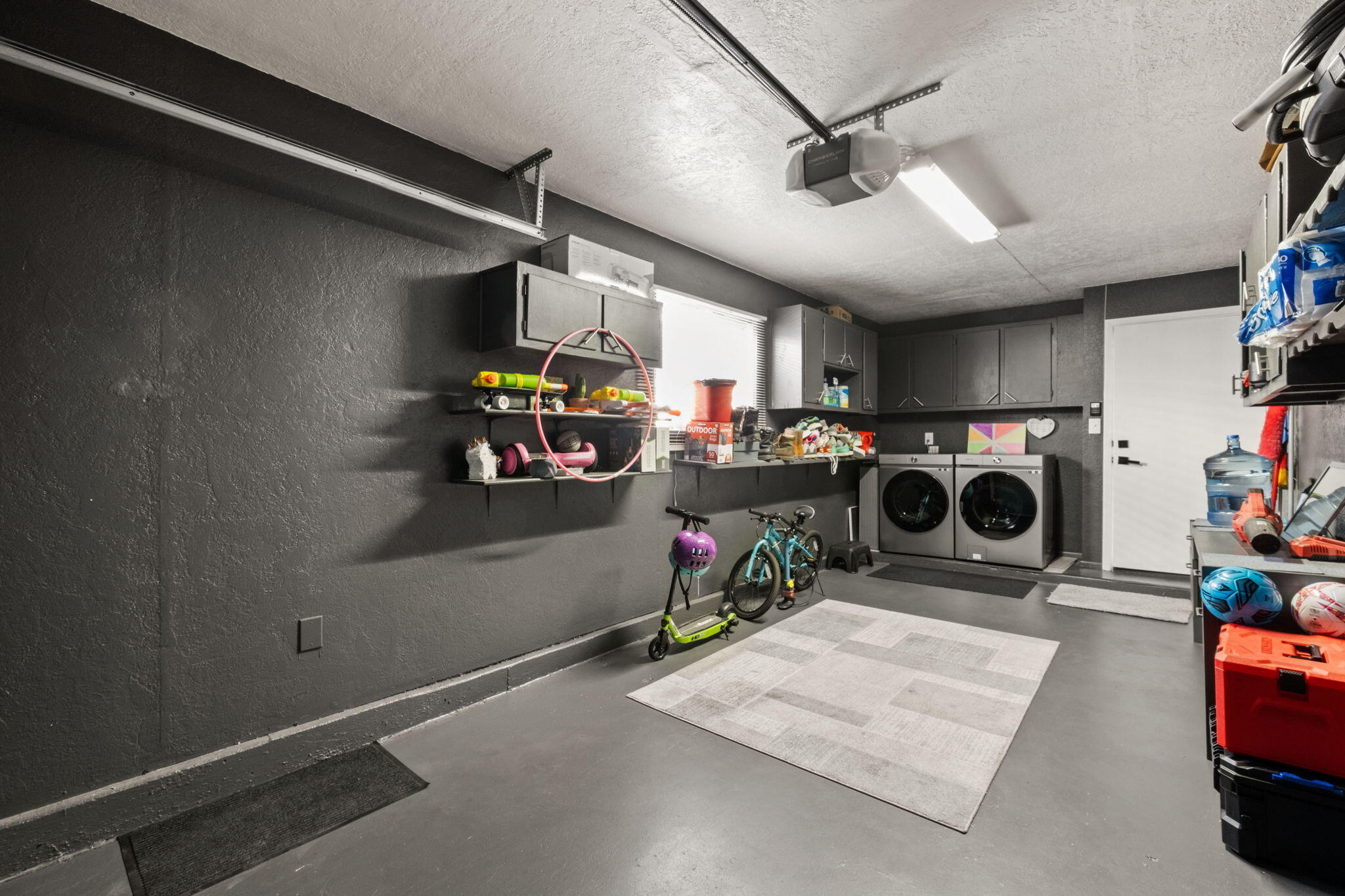 538 ESTANCIA Drive NW