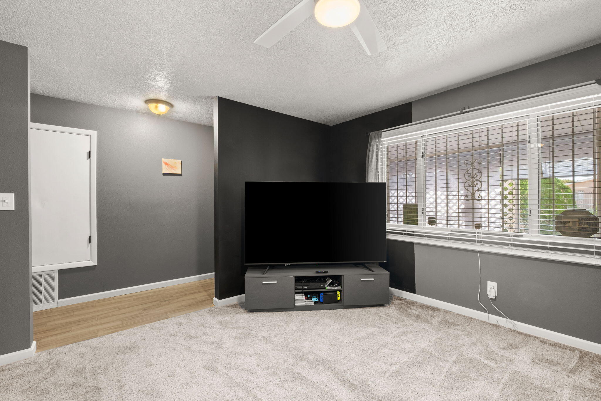 538 ESTANCIA Drive NW