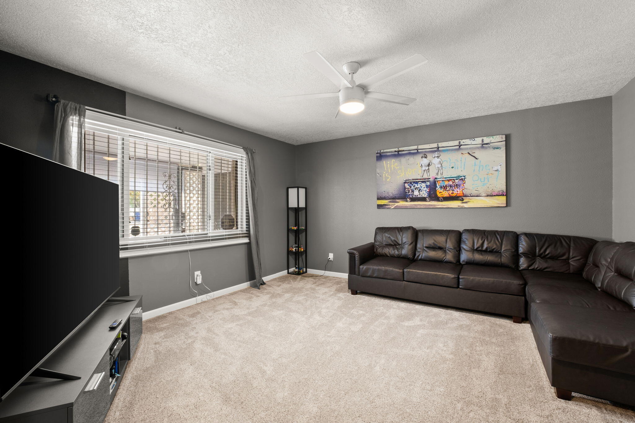 538 ESTANCIA Drive NW