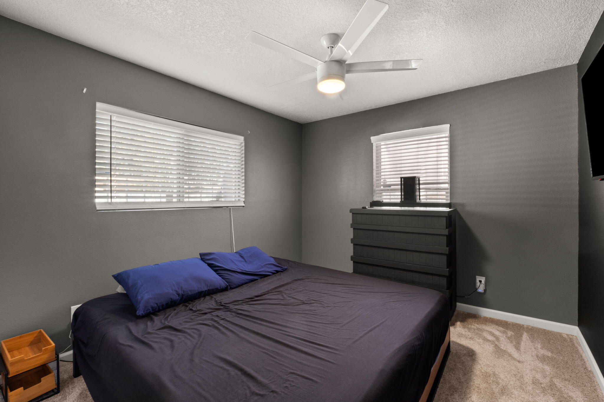 538 ESTANCIA Drive NW