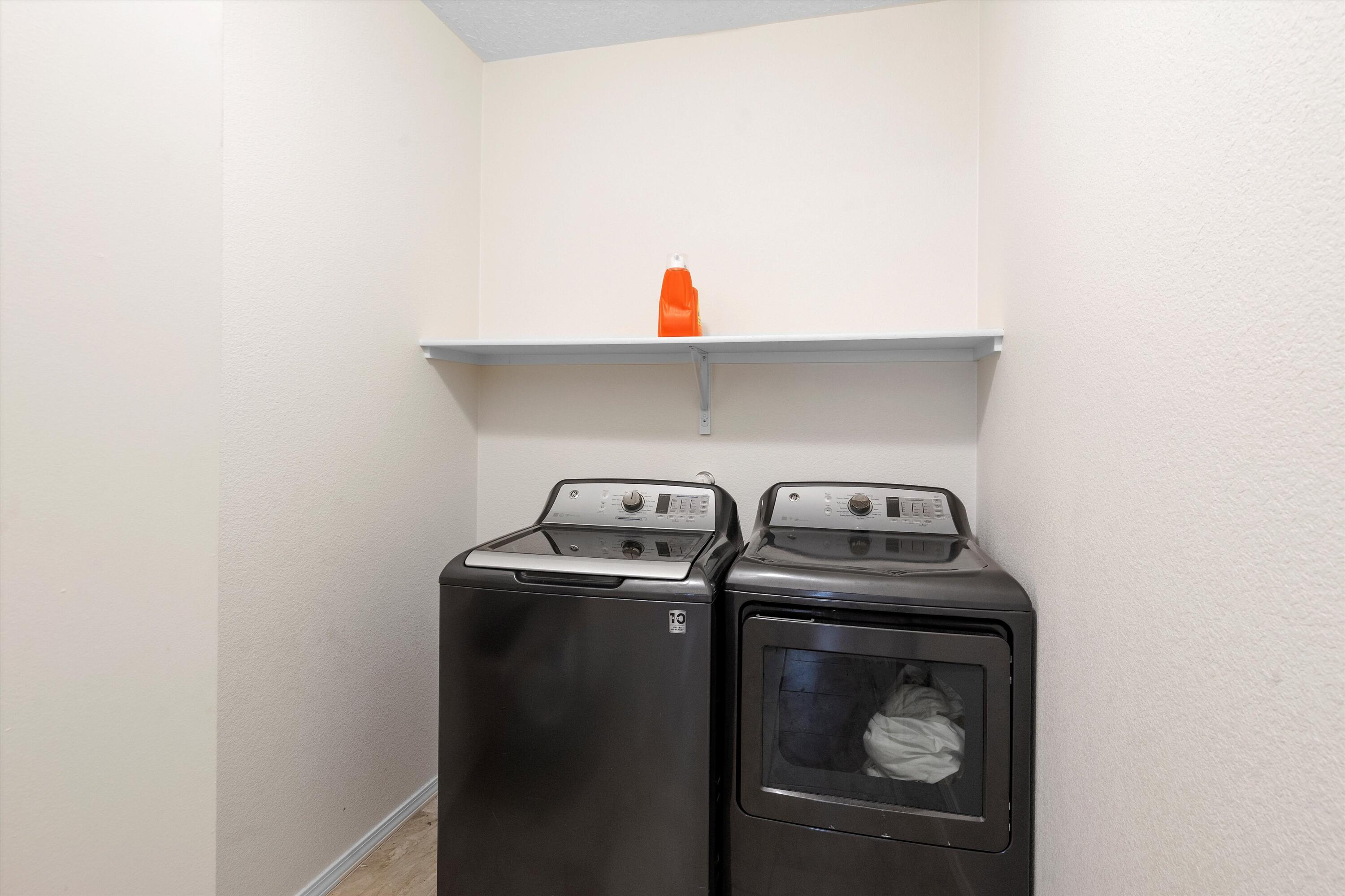 2036 Canyon Wren Court SE