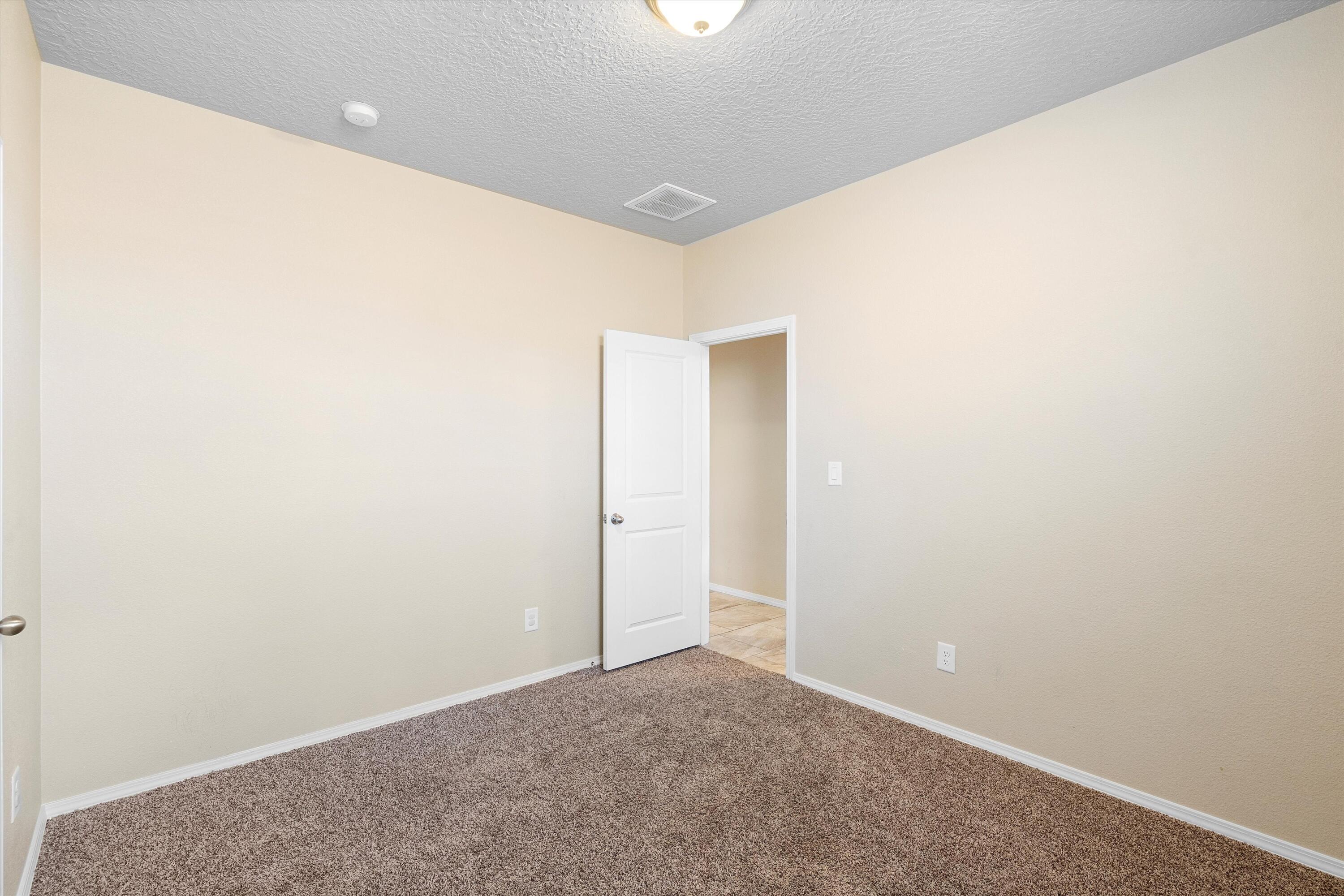 2036 Canyon Wren Court SE