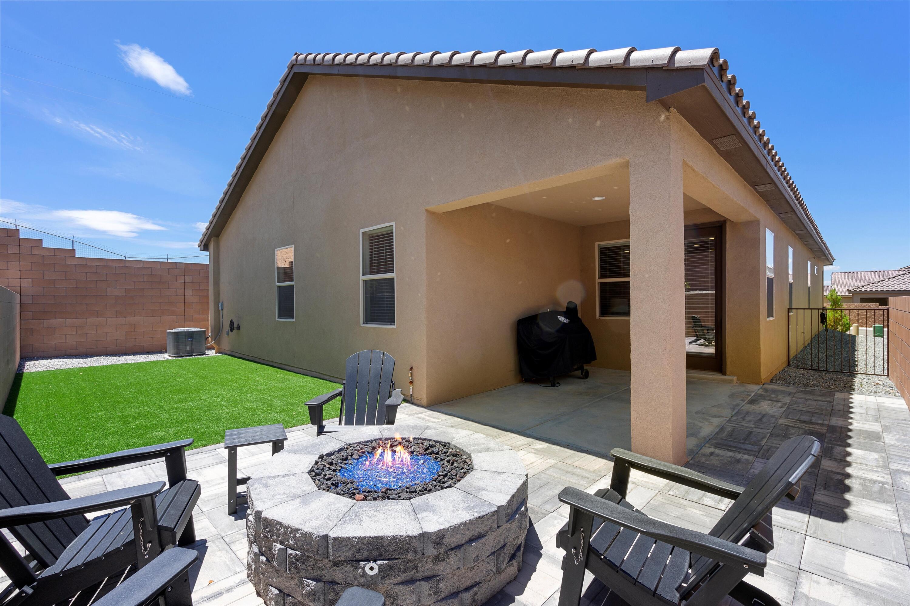 2036 Canyon Wren Court SE