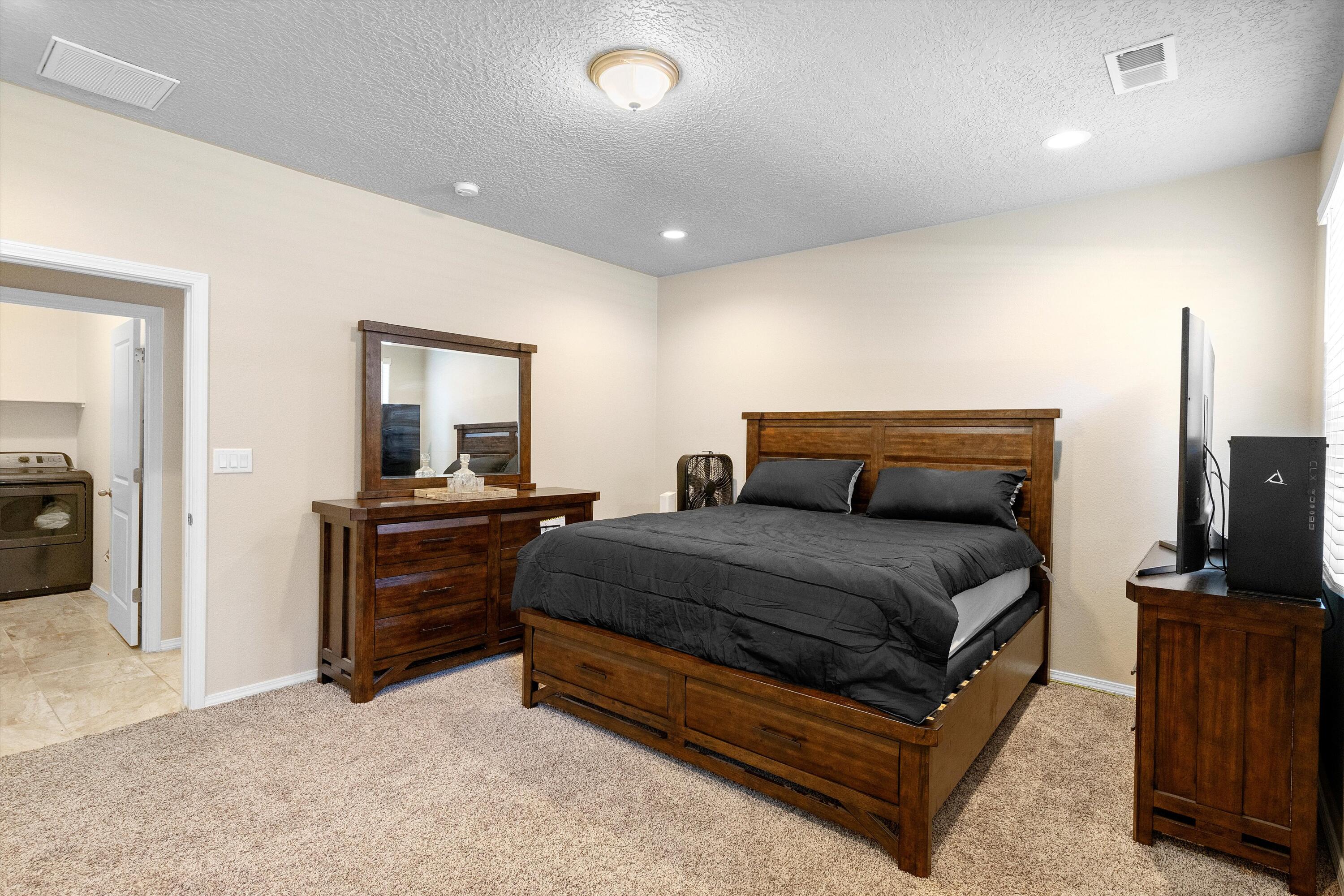 2036 Canyon Wren Court SE