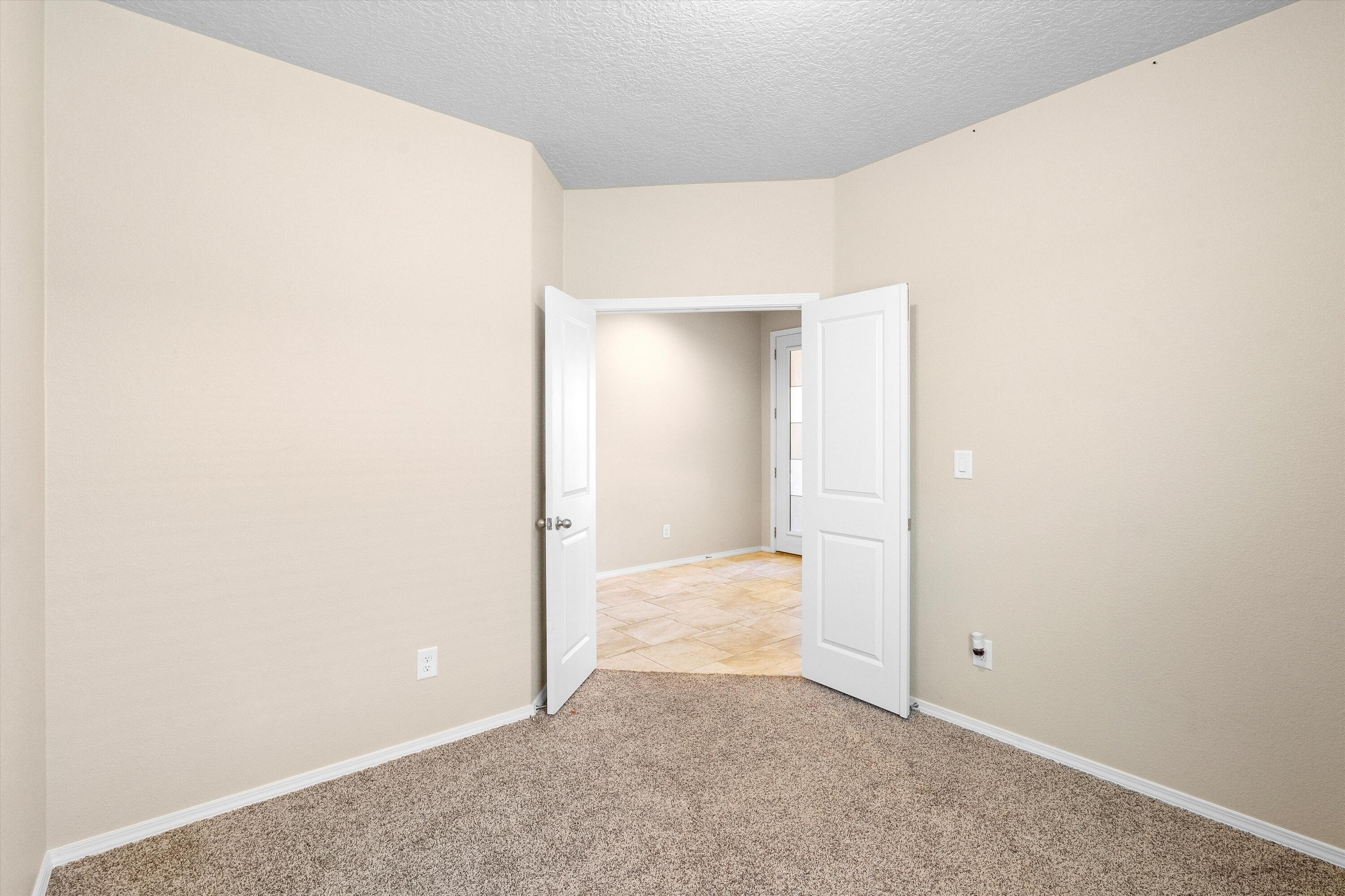 2036 Canyon Wren Court SE