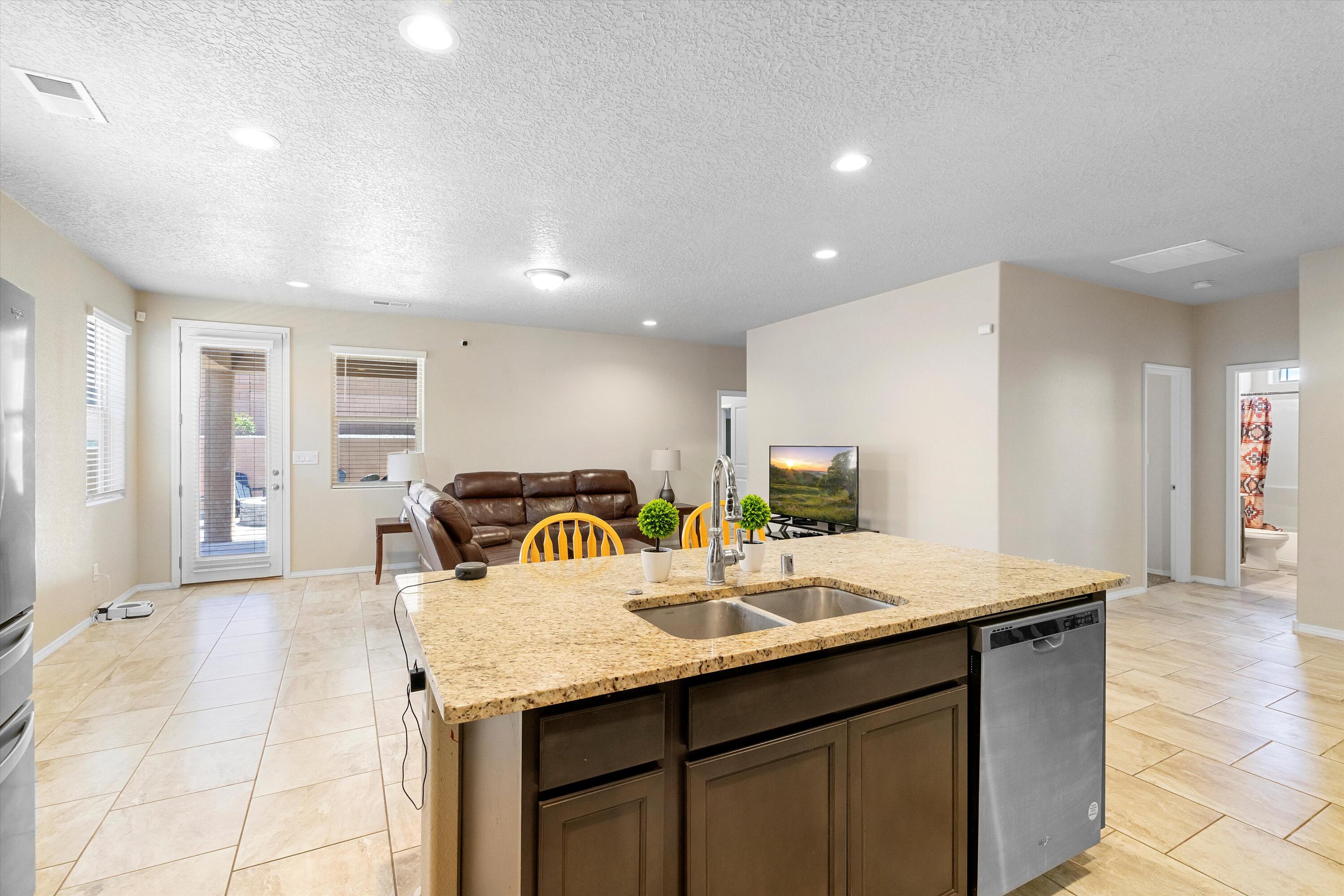 2036 Canyon Wren Court SE