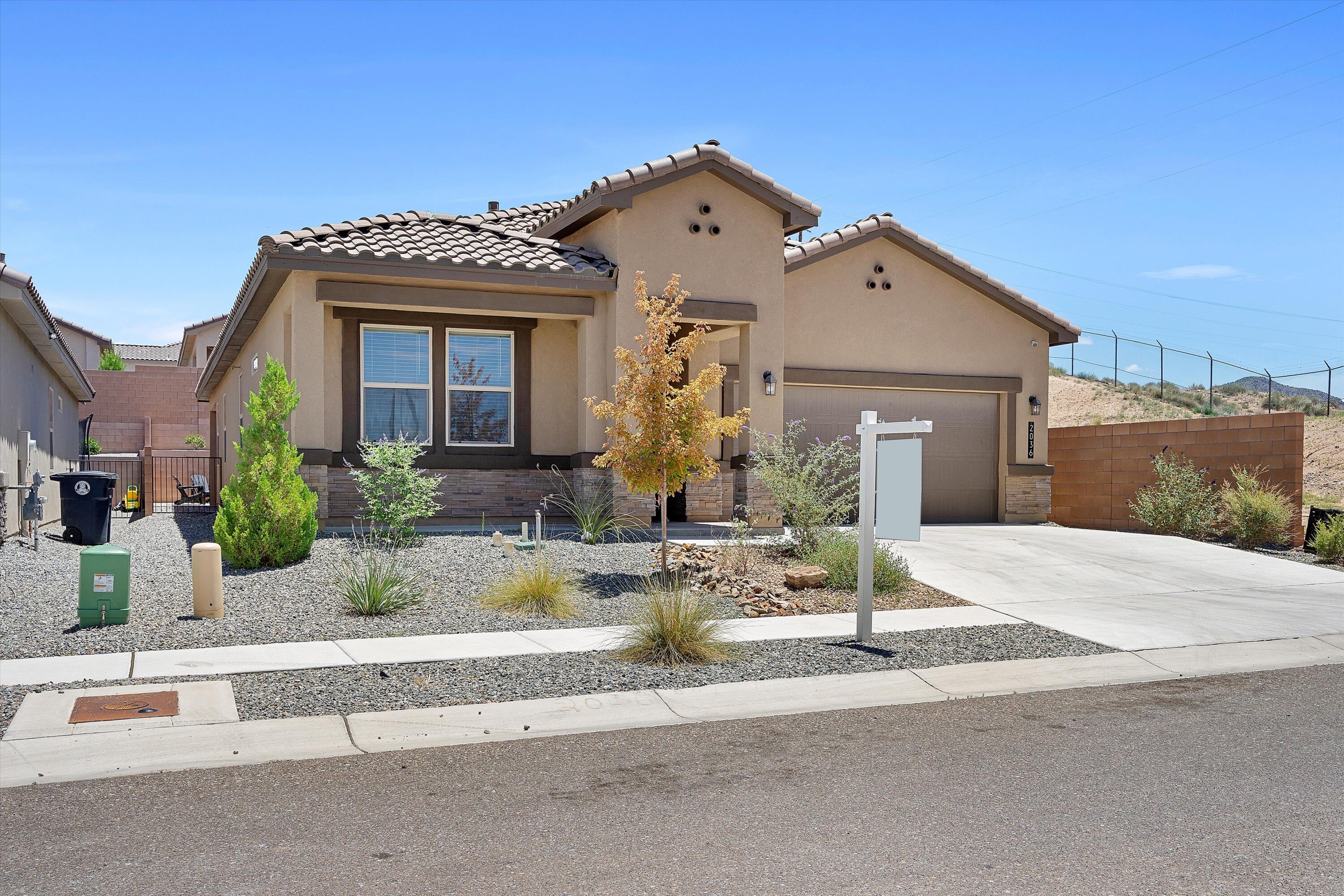 2036 Canyon Wren Court SE