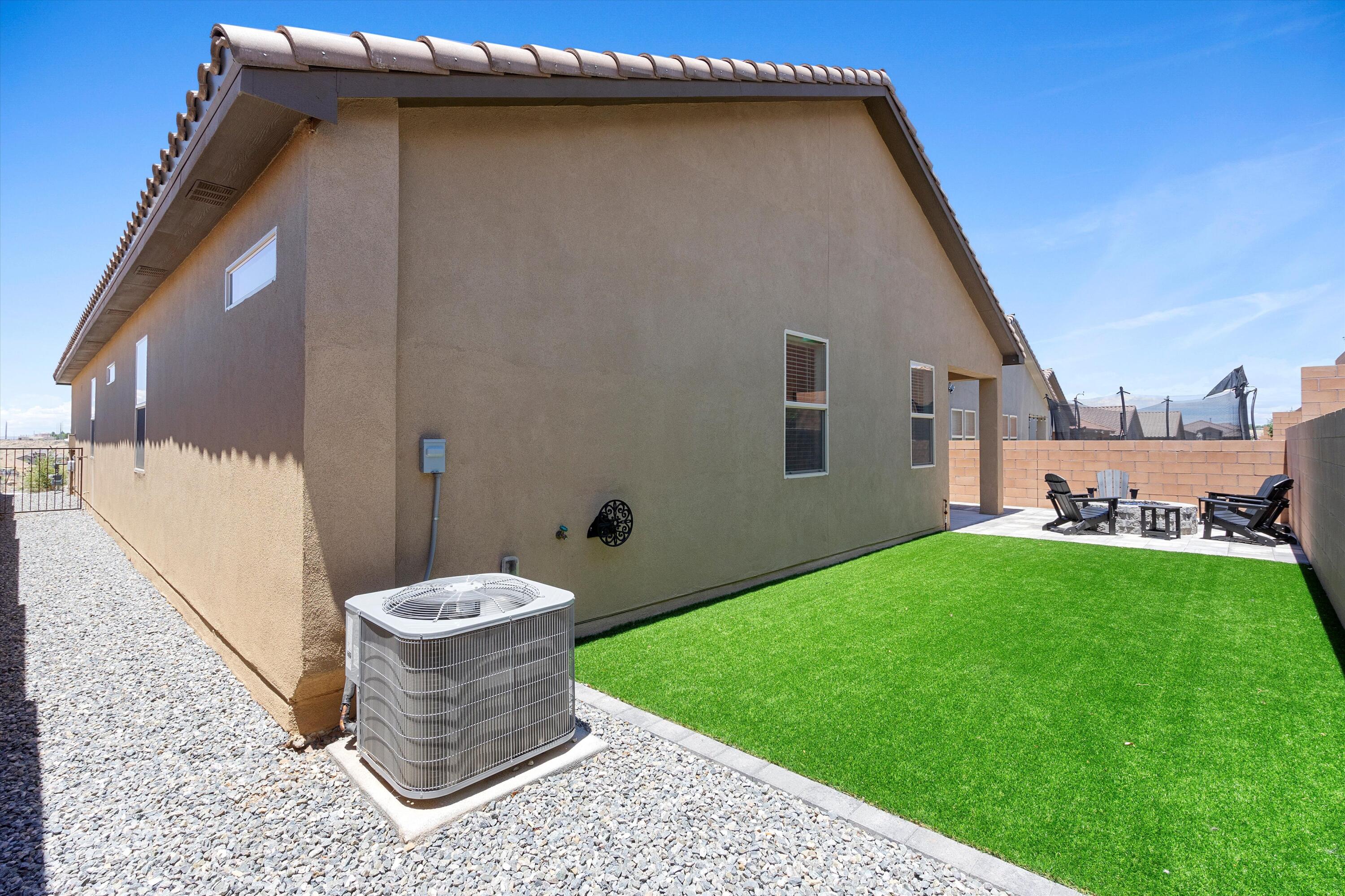 2036 Canyon Wren Court SE