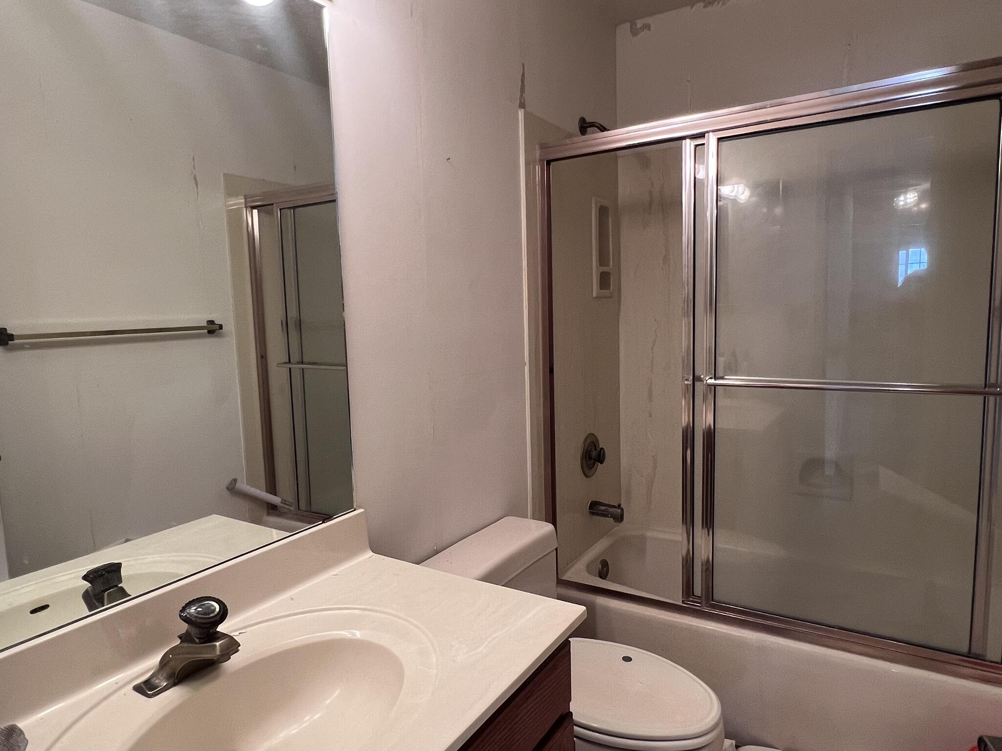 5701 Nugget Street NE