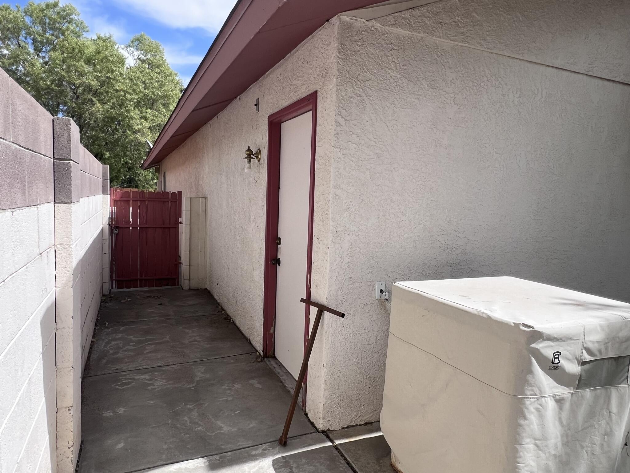 5701 Nugget Street NE