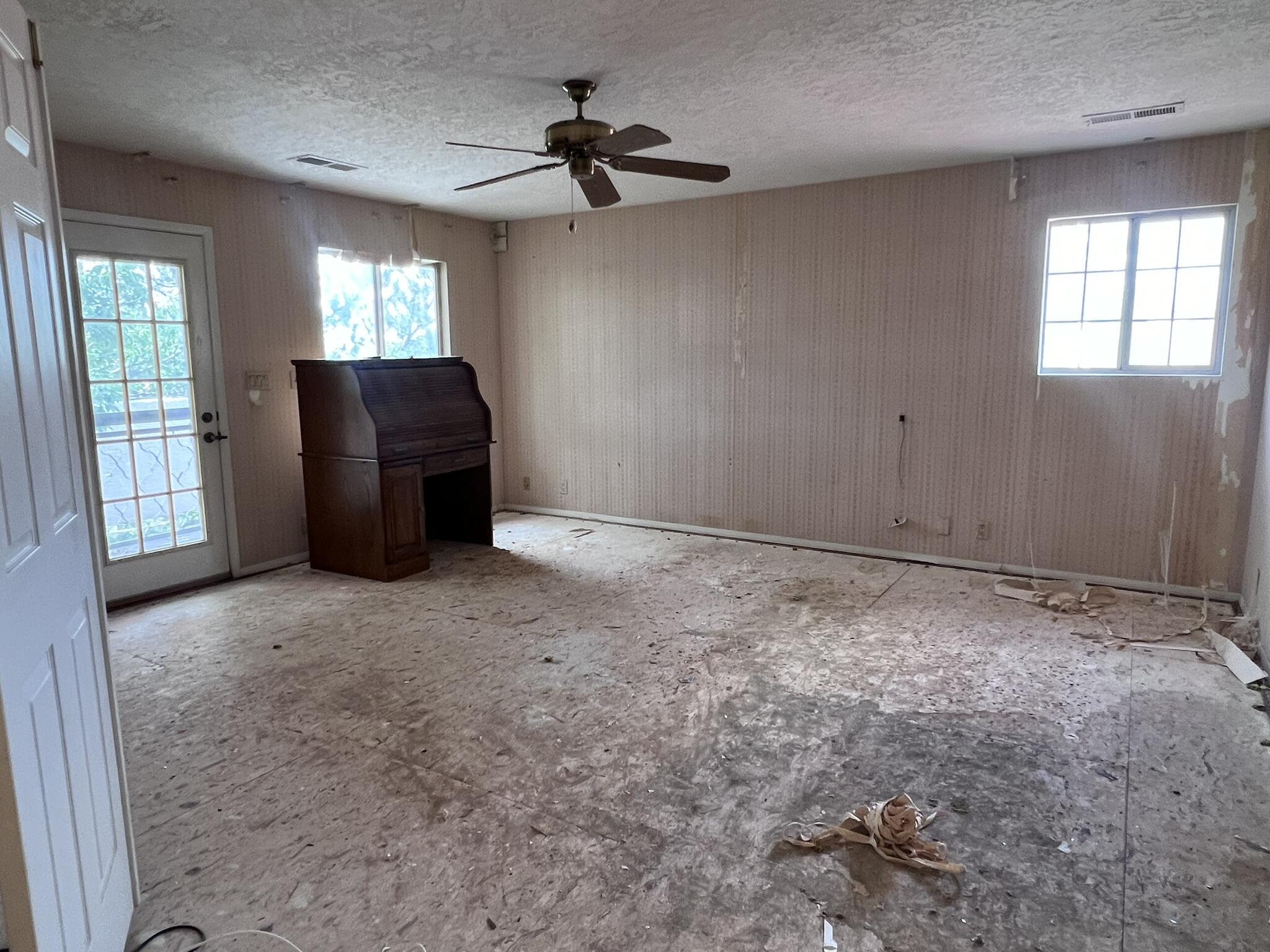 5701 Nugget Street NE