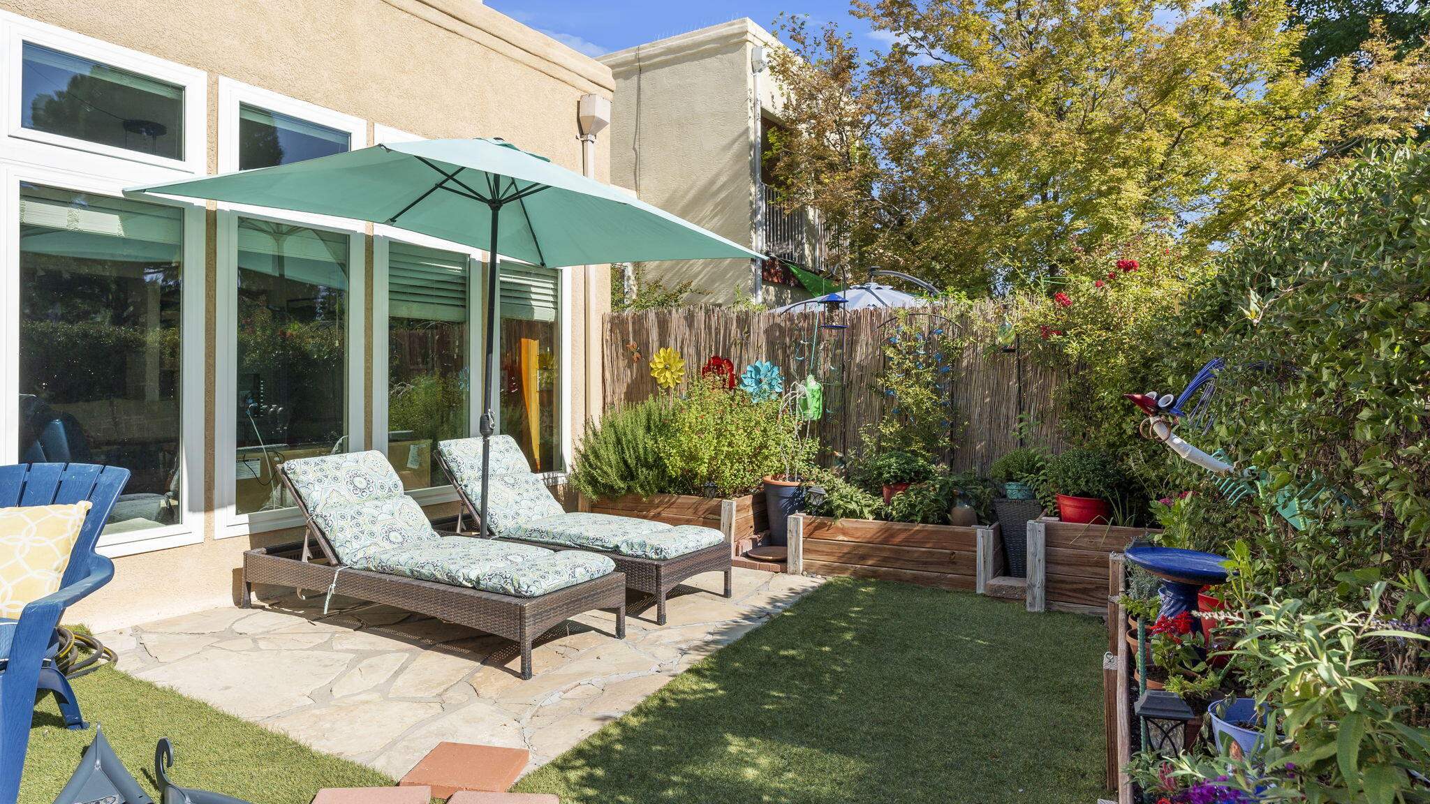 5108 LA FIESTA Drive NE