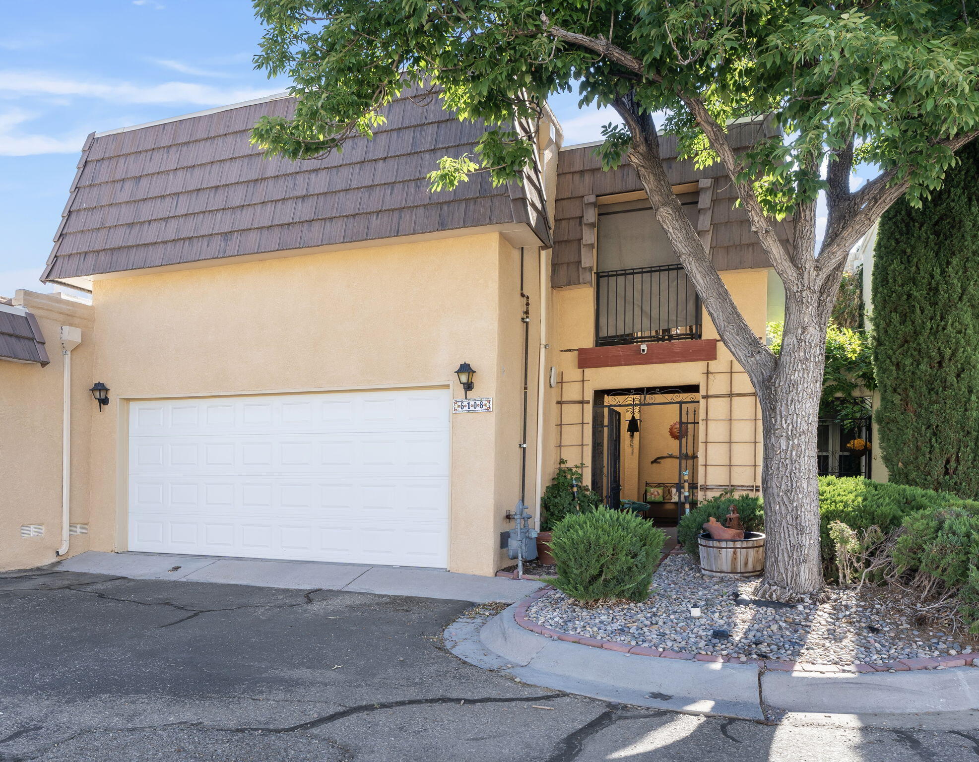 5108 LA FIESTA Drive NE