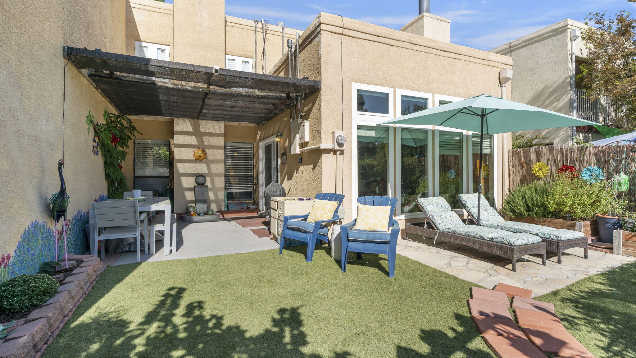 5108 LA FIESTA Drive NE