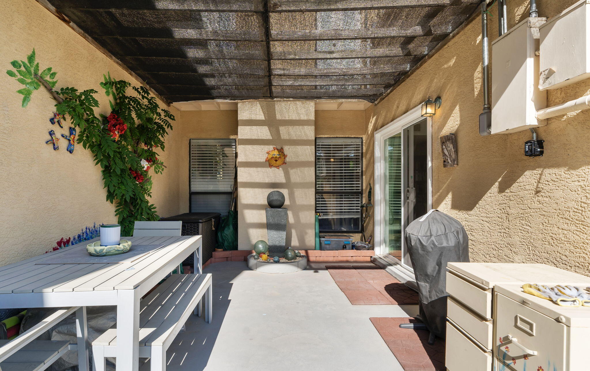 5108 LA FIESTA Drive NE