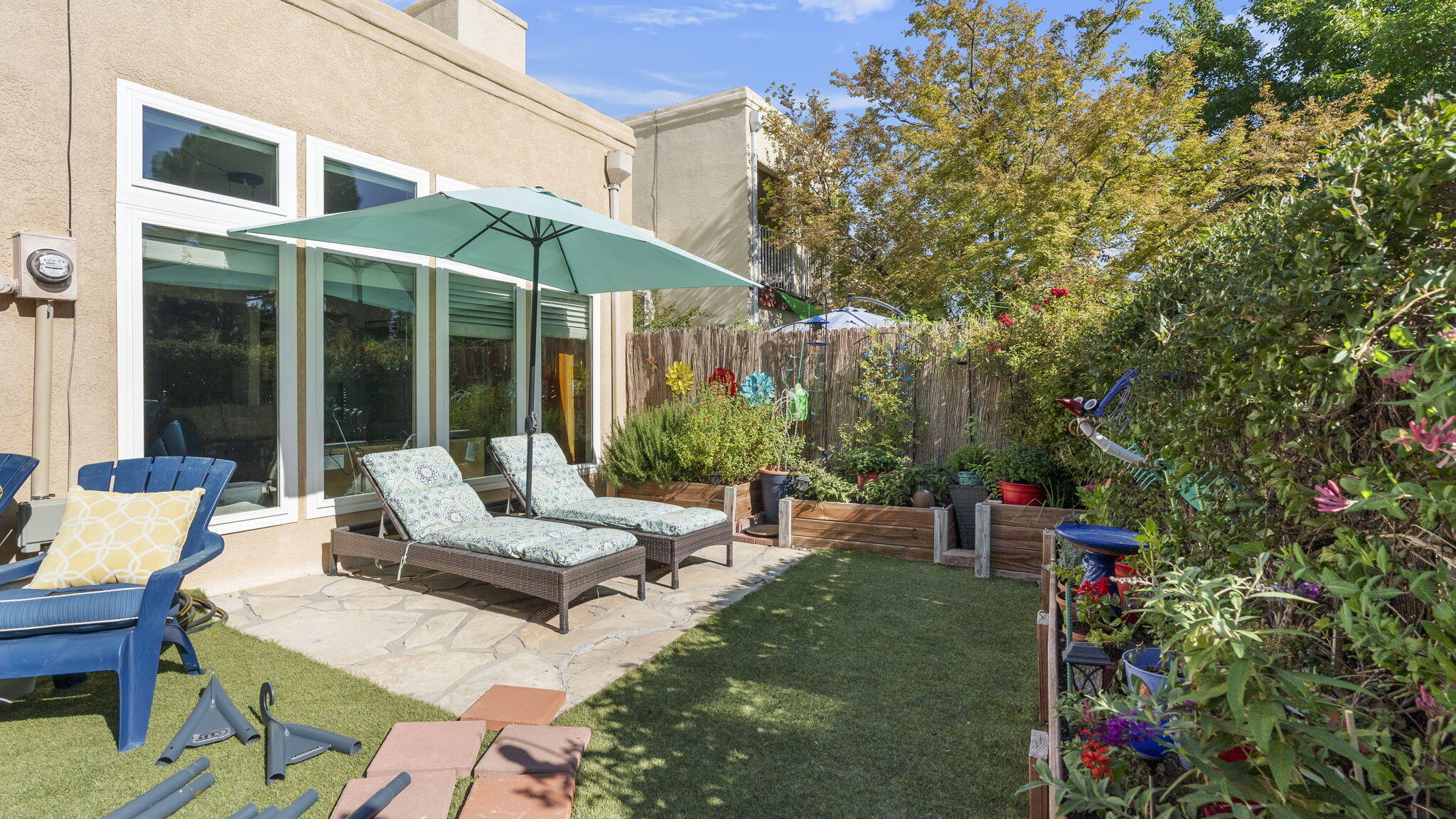 5108 LA FIESTA Drive NE