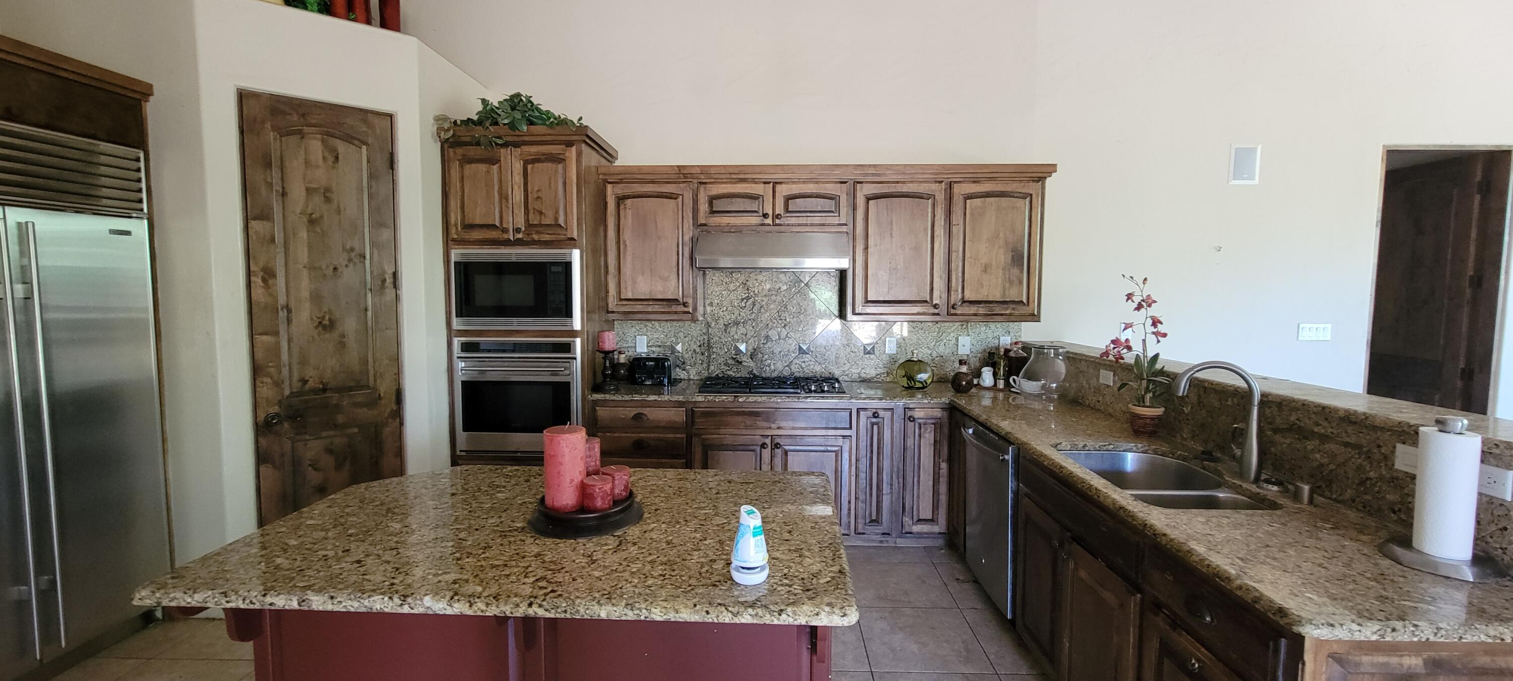 3301 CALLE FACIO NW