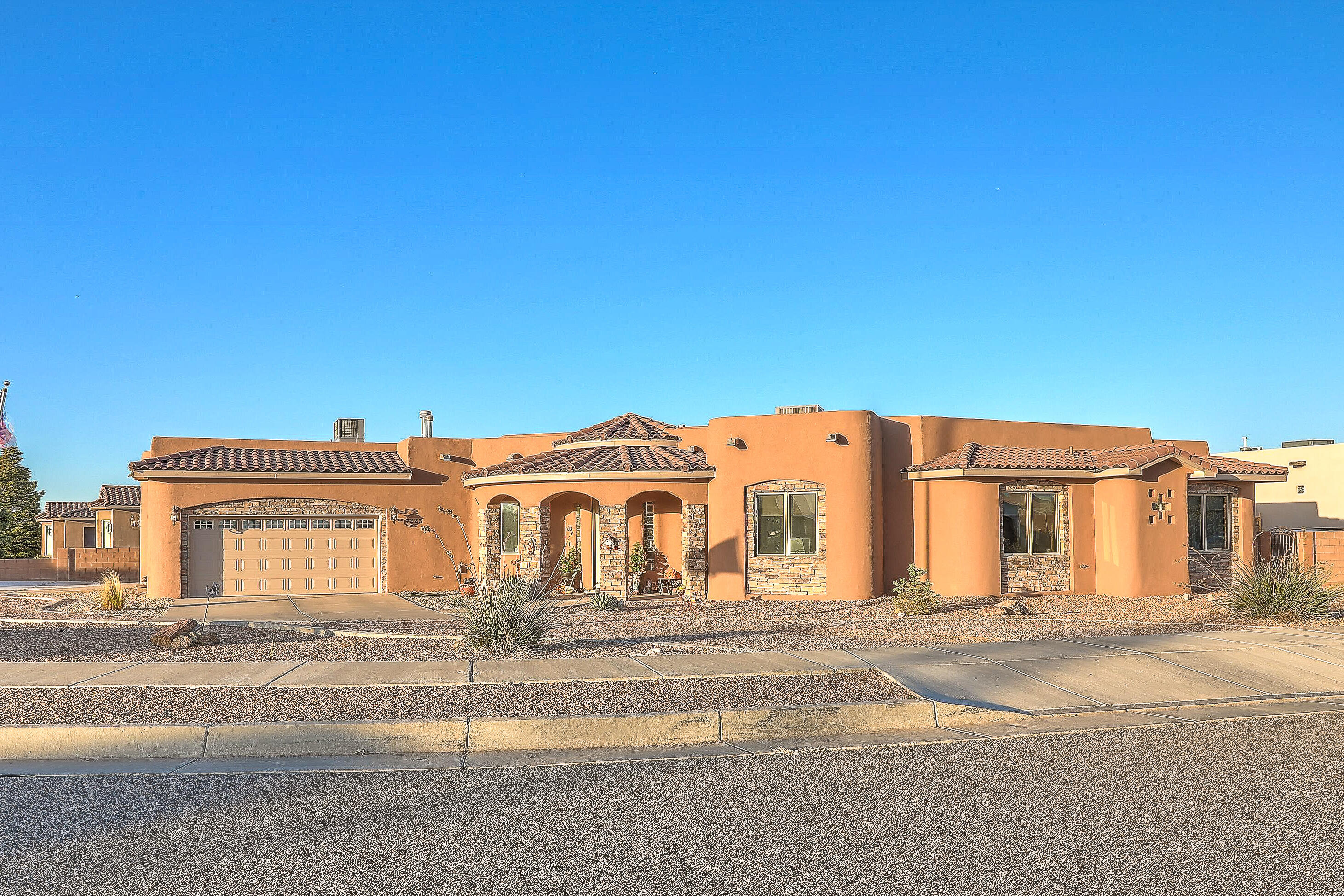 7923 VICTORIA Drive NW