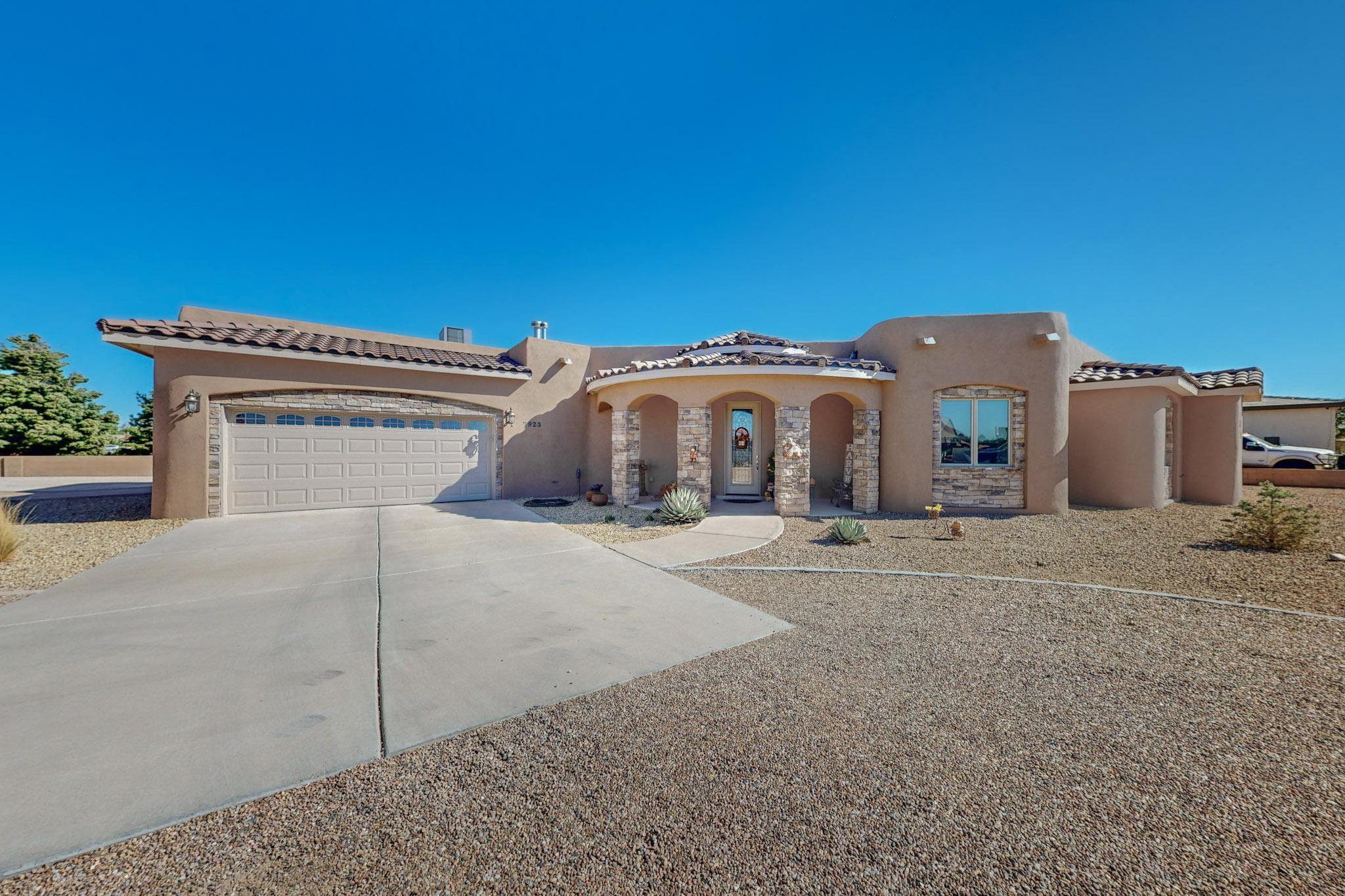 7923 VICTORIA Drive NW