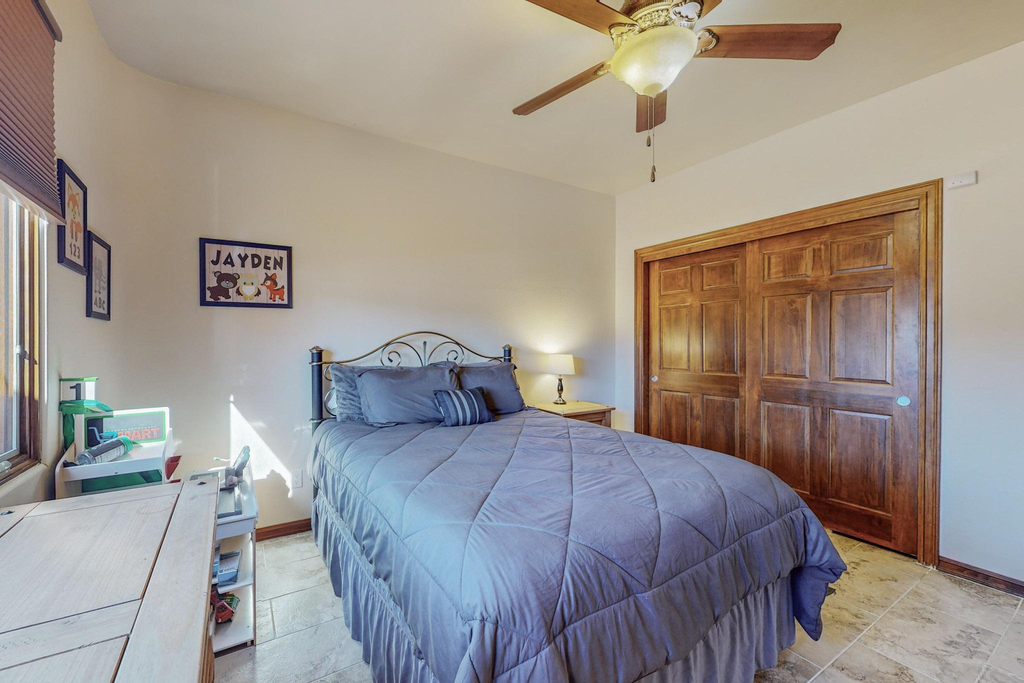 7923 VICTORIA Drive NW