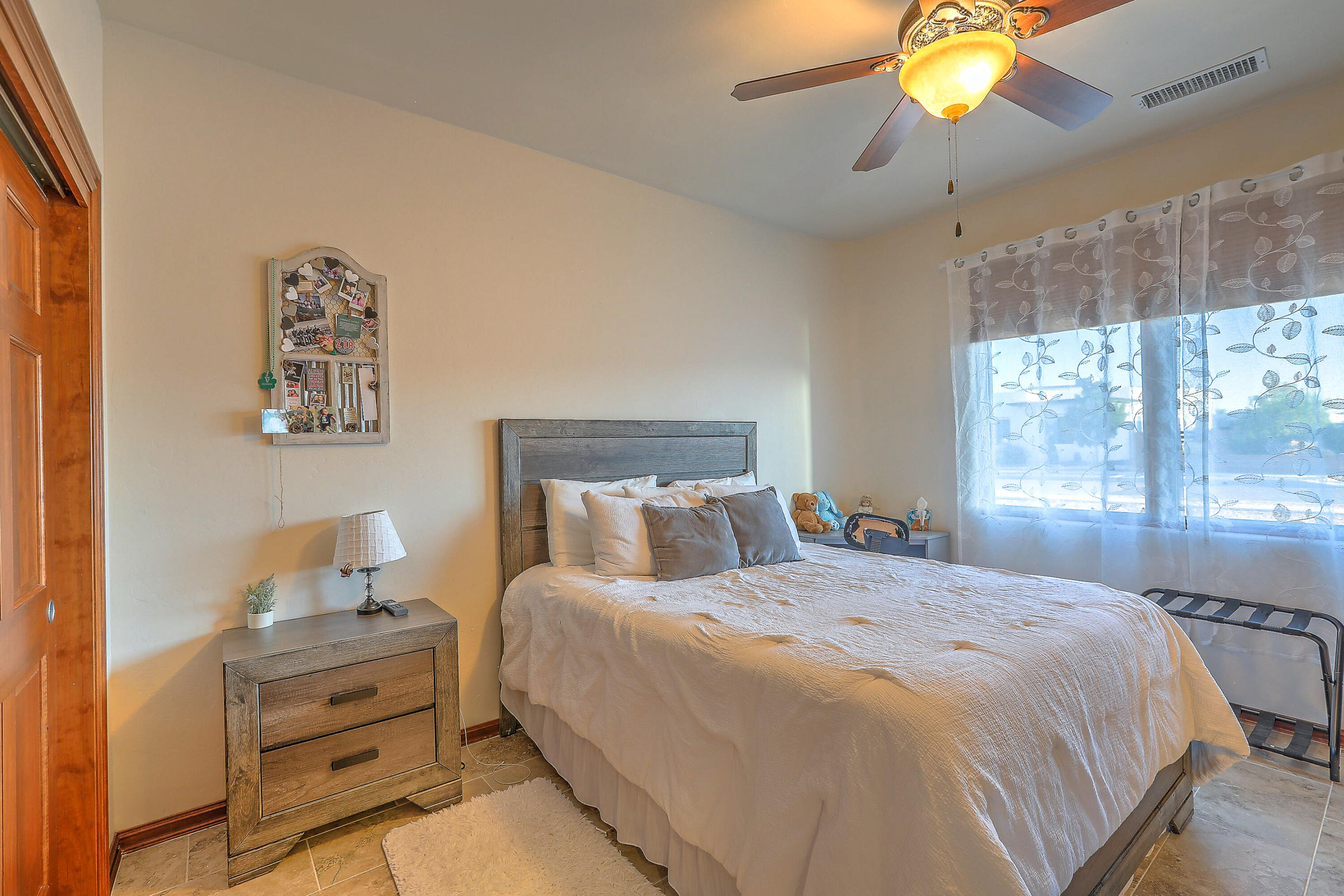 7923 VICTORIA Drive NW