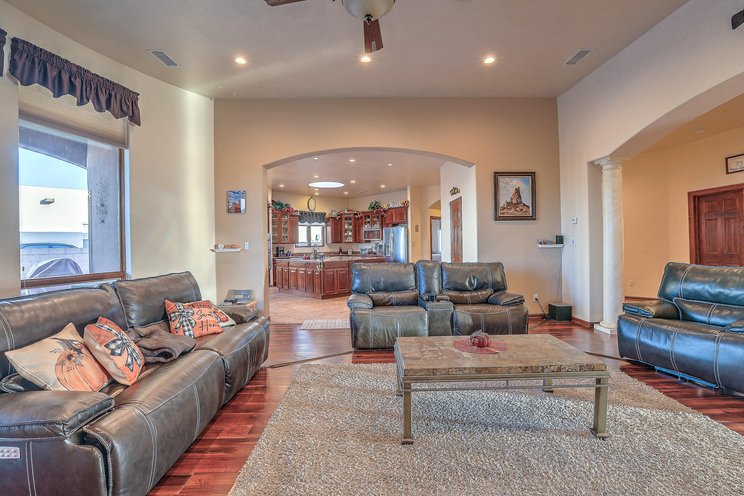 7923 VICTORIA Drive NW