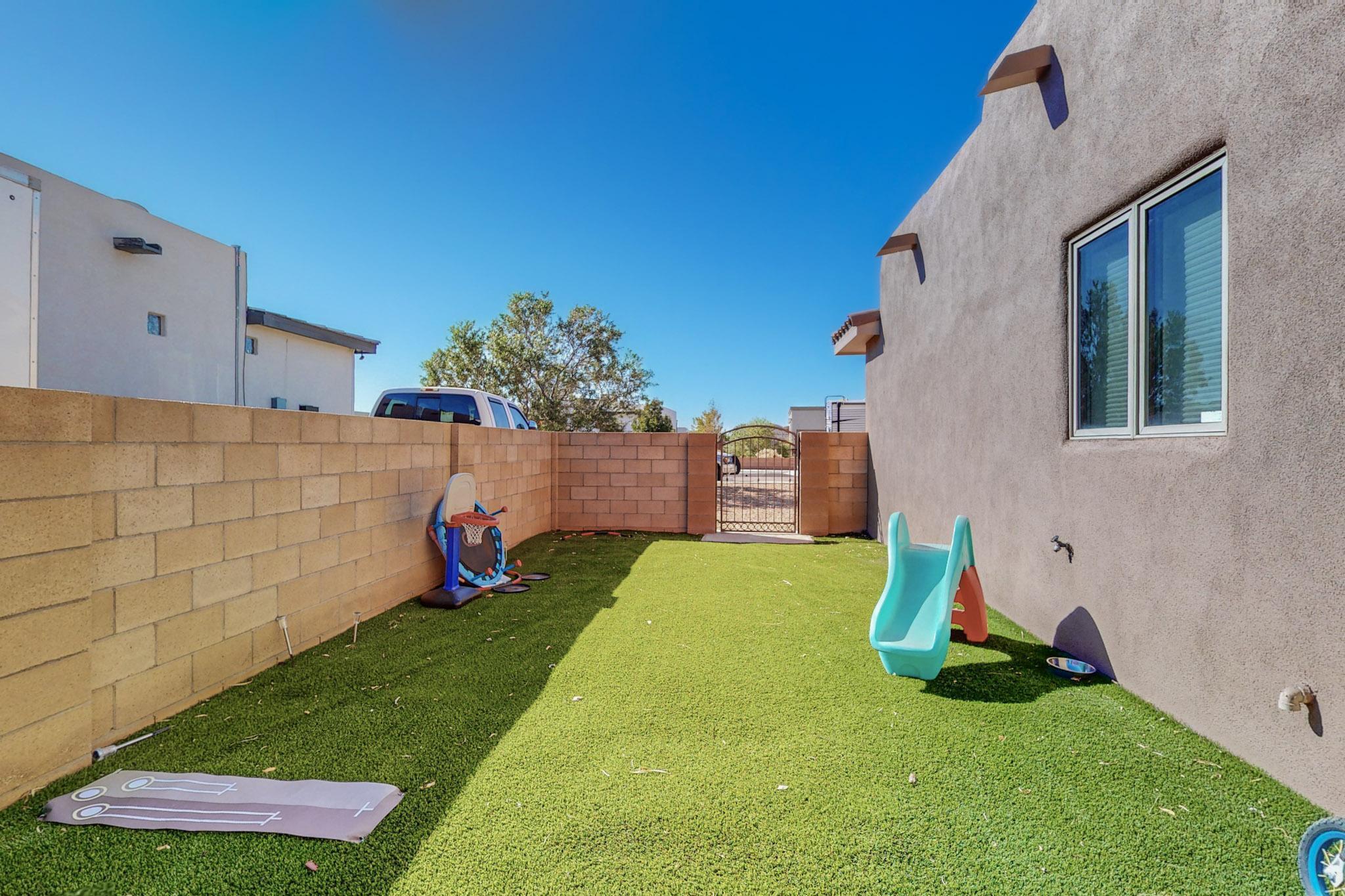 7923 VICTORIA Drive NW