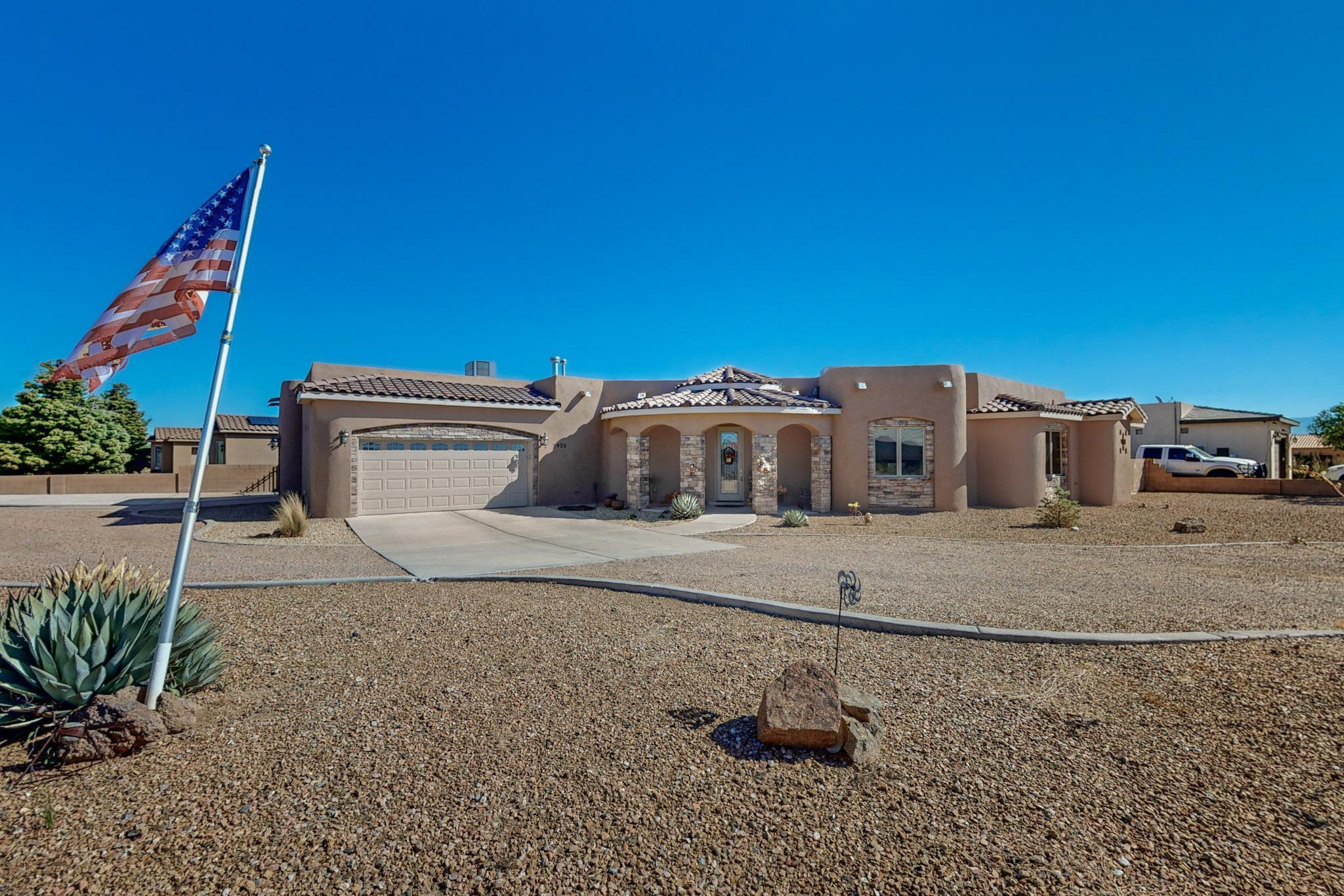 7923 VICTORIA Drive NW