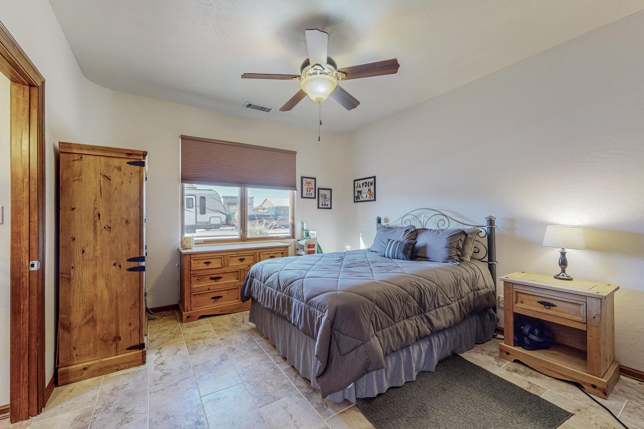 7923 VICTORIA Drive NW