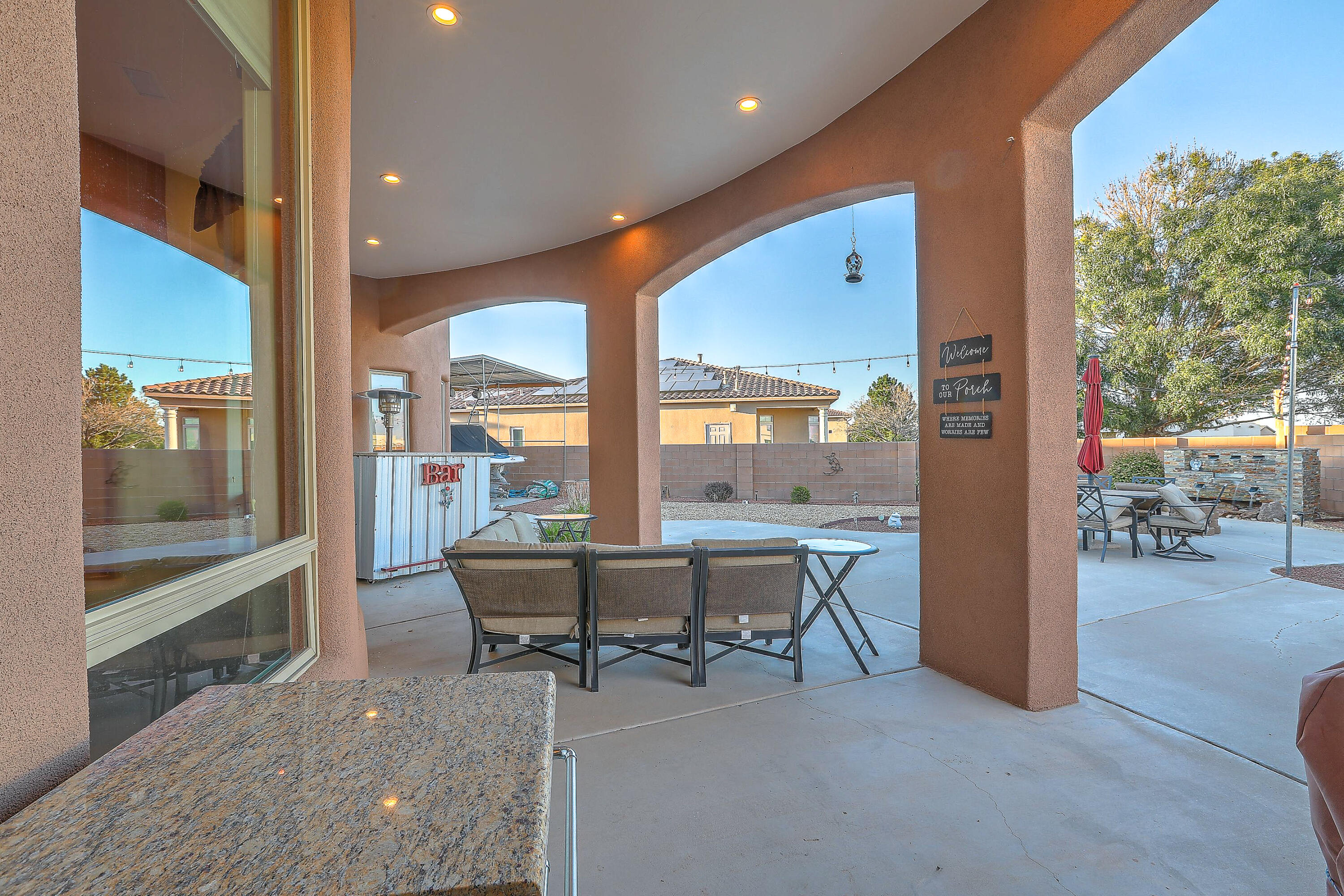 7923 VICTORIA Drive NW