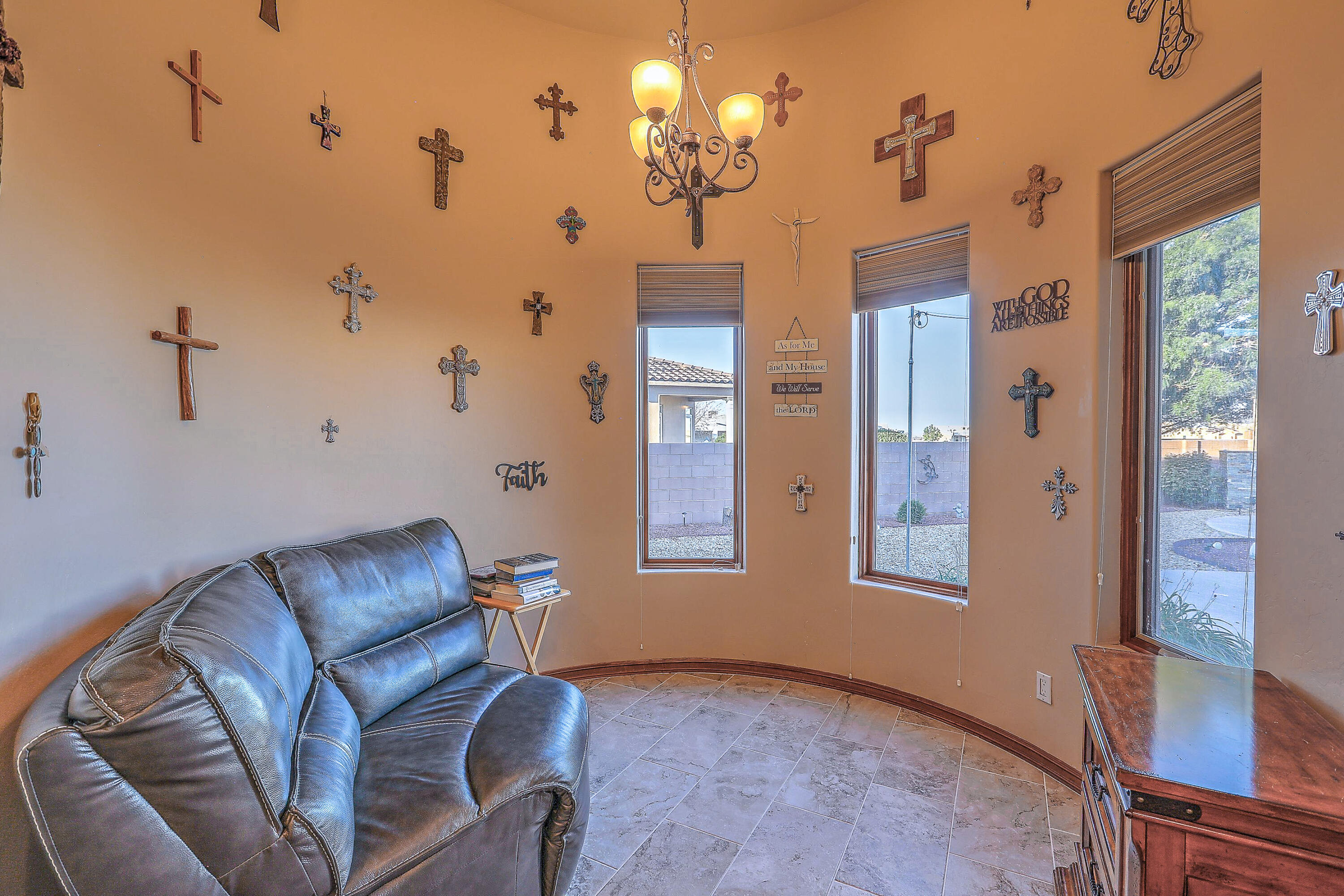 7923 VICTORIA Drive NW