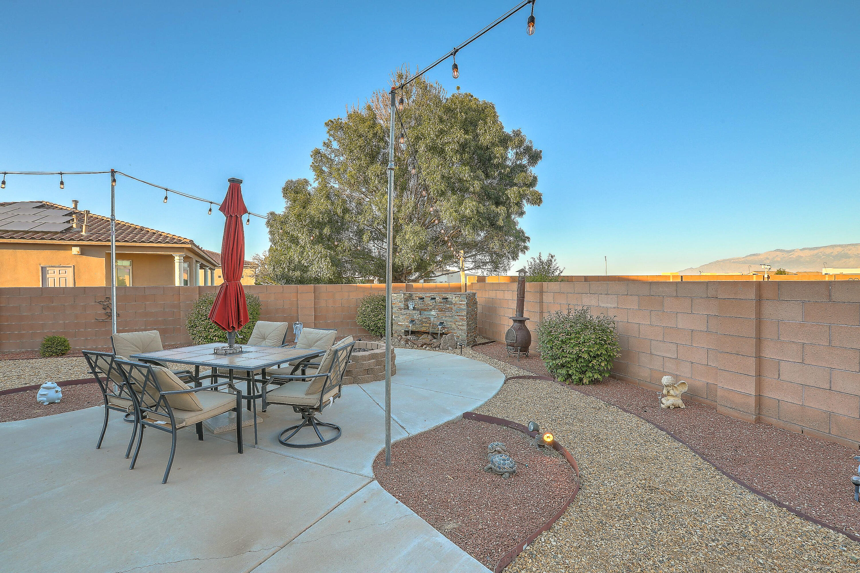 7923 VICTORIA Drive NW