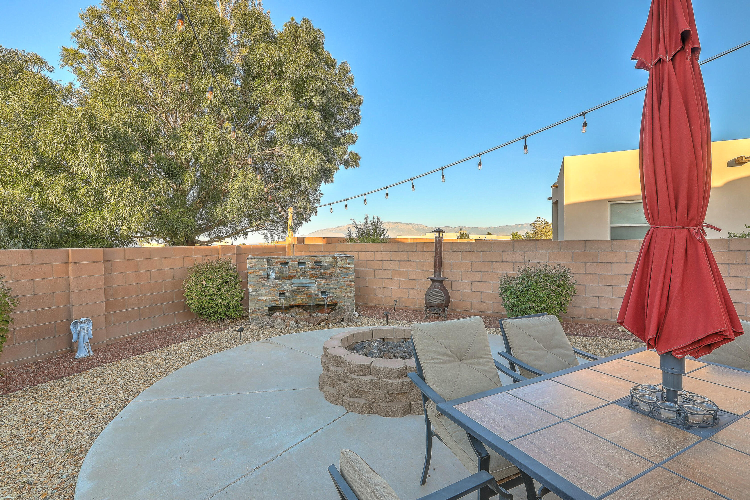 7923 VICTORIA Drive NW