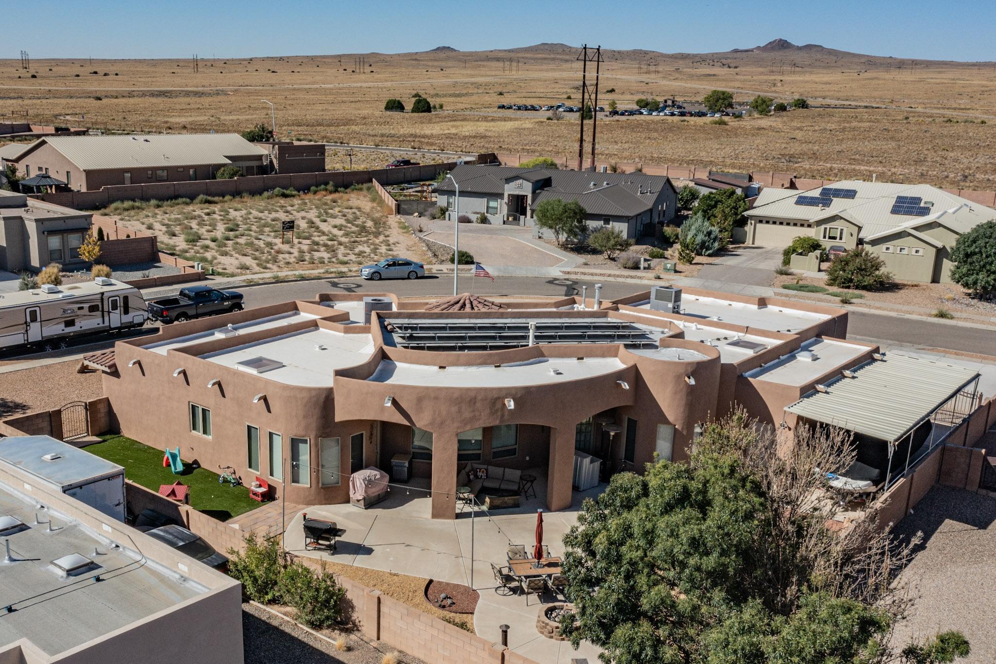 7923 VICTORIA Drive NW